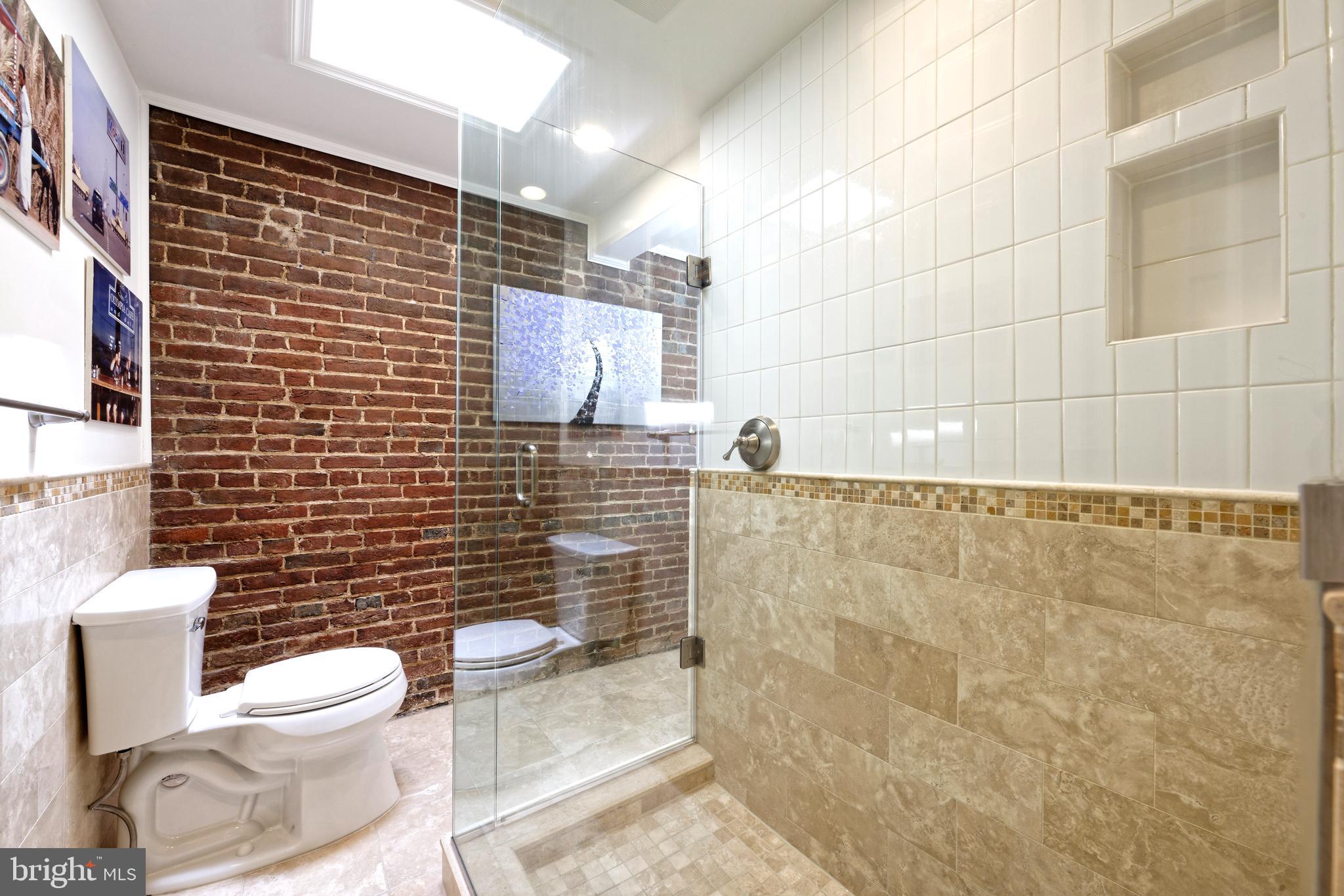 OLD TOWN ALEXANDRIA - Residential