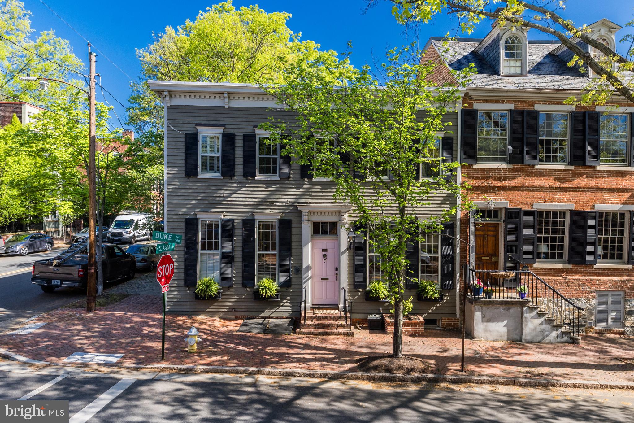 OLD TOWN ALEXANDRIA - Residential