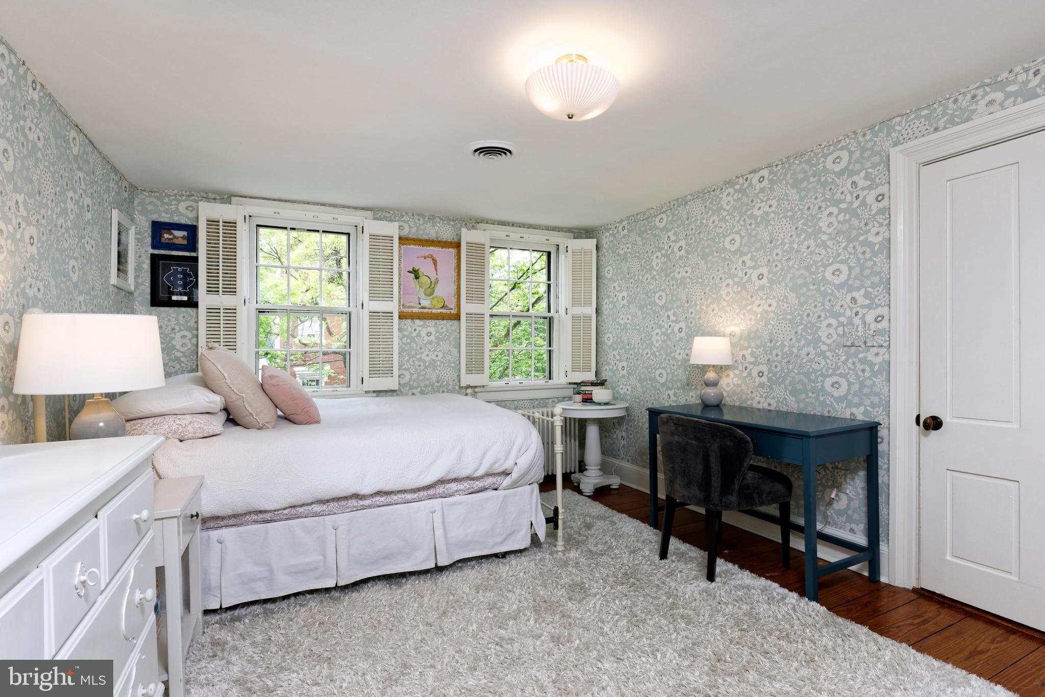 OLD TOWN ALEXANDRIA - Residential