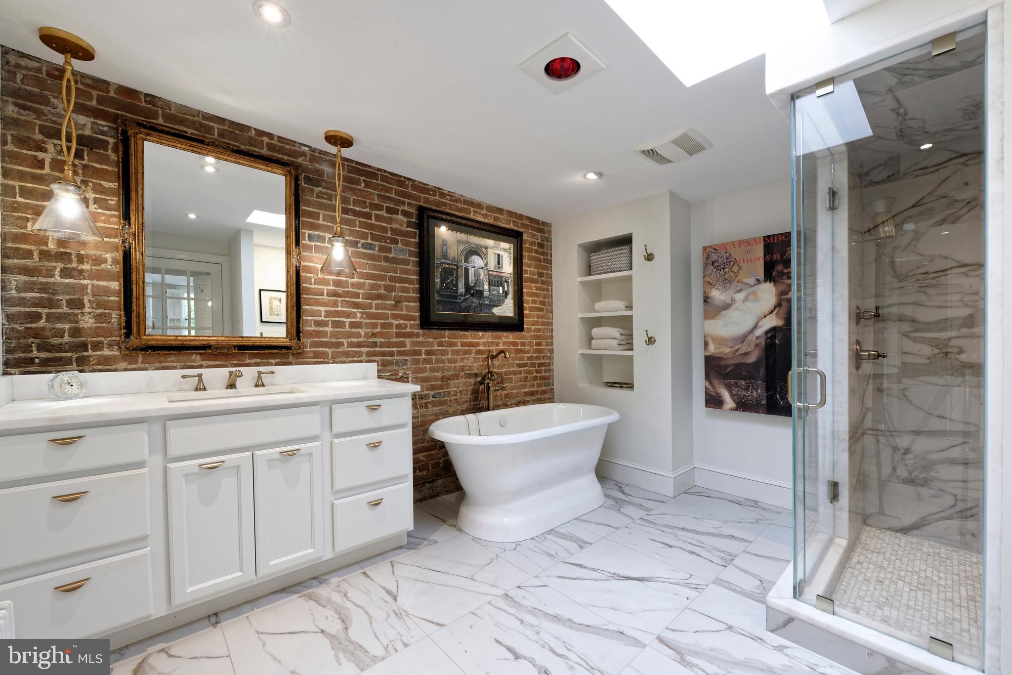 OLD TOWN ALEXANDRIA - Residential