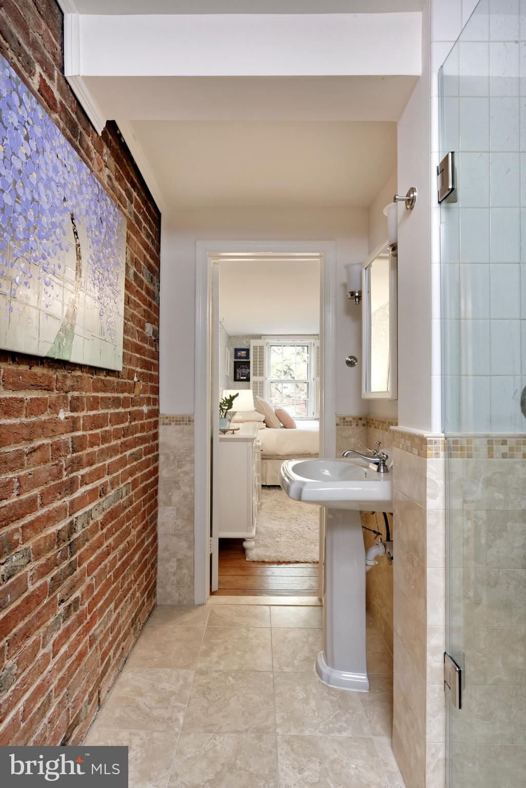 OLD TOWN ALEXANDRIA - Residential