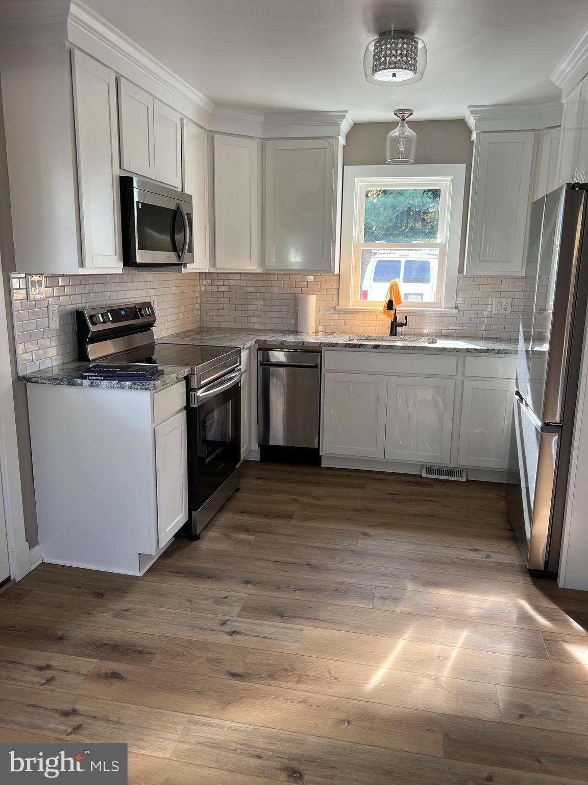 WOODSIDE - Residential Lease