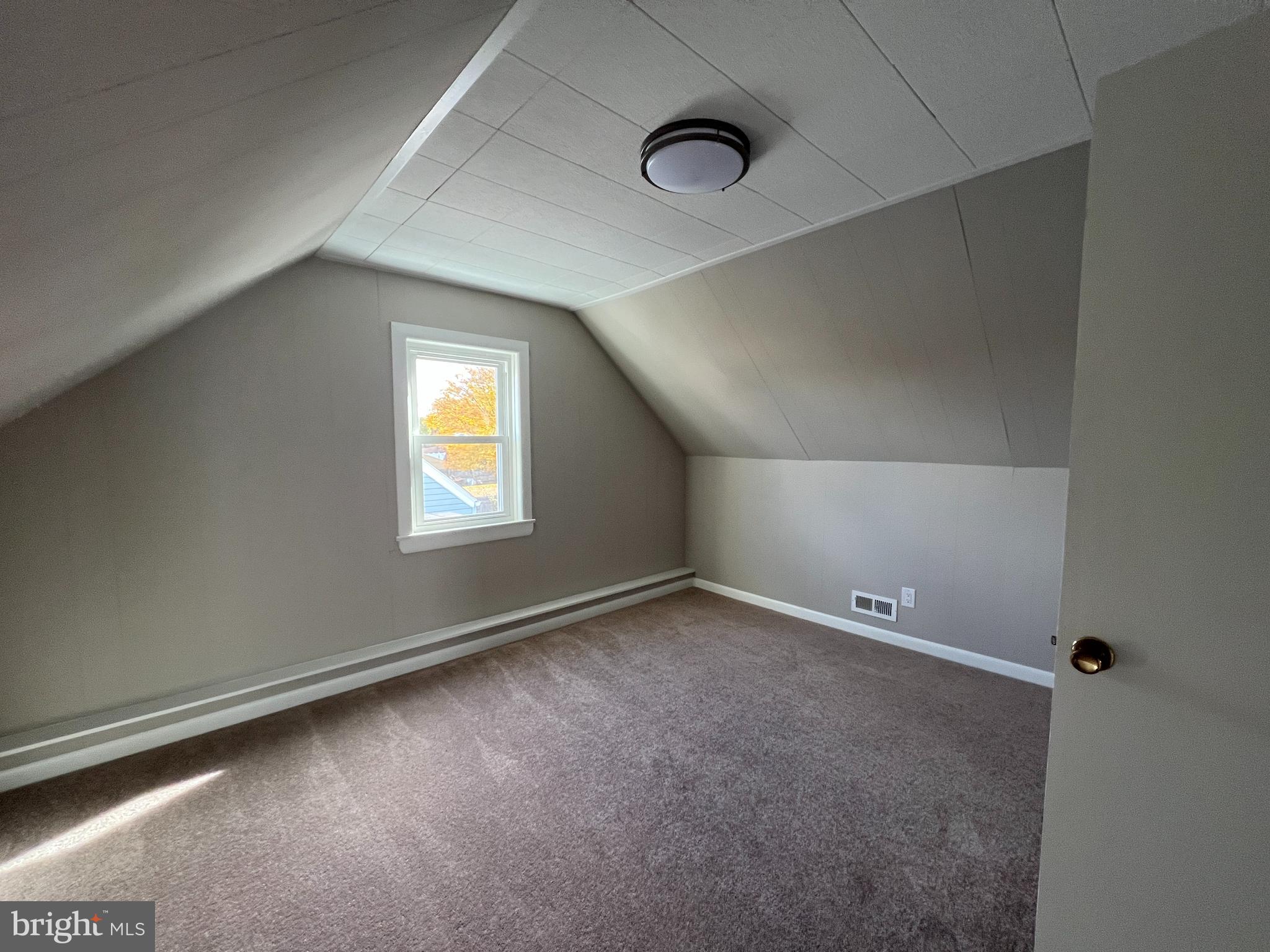 WOODSIDE - Residential Lease