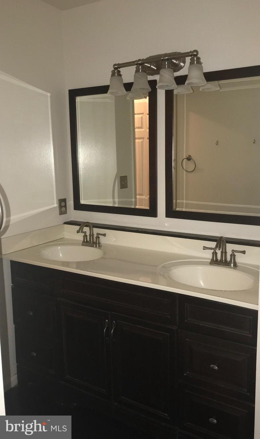 CHURCHILL TOWN SECTOR - Residential Lease