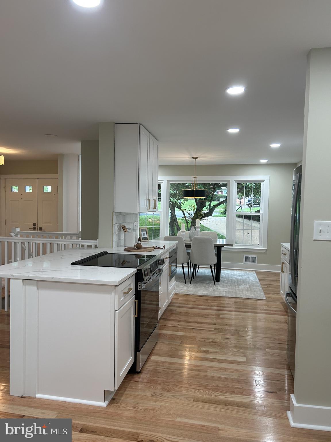 8108 KINGS POINT