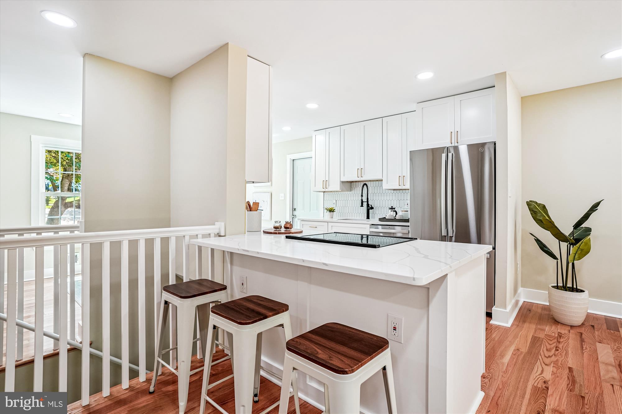8108 KINGS POINT