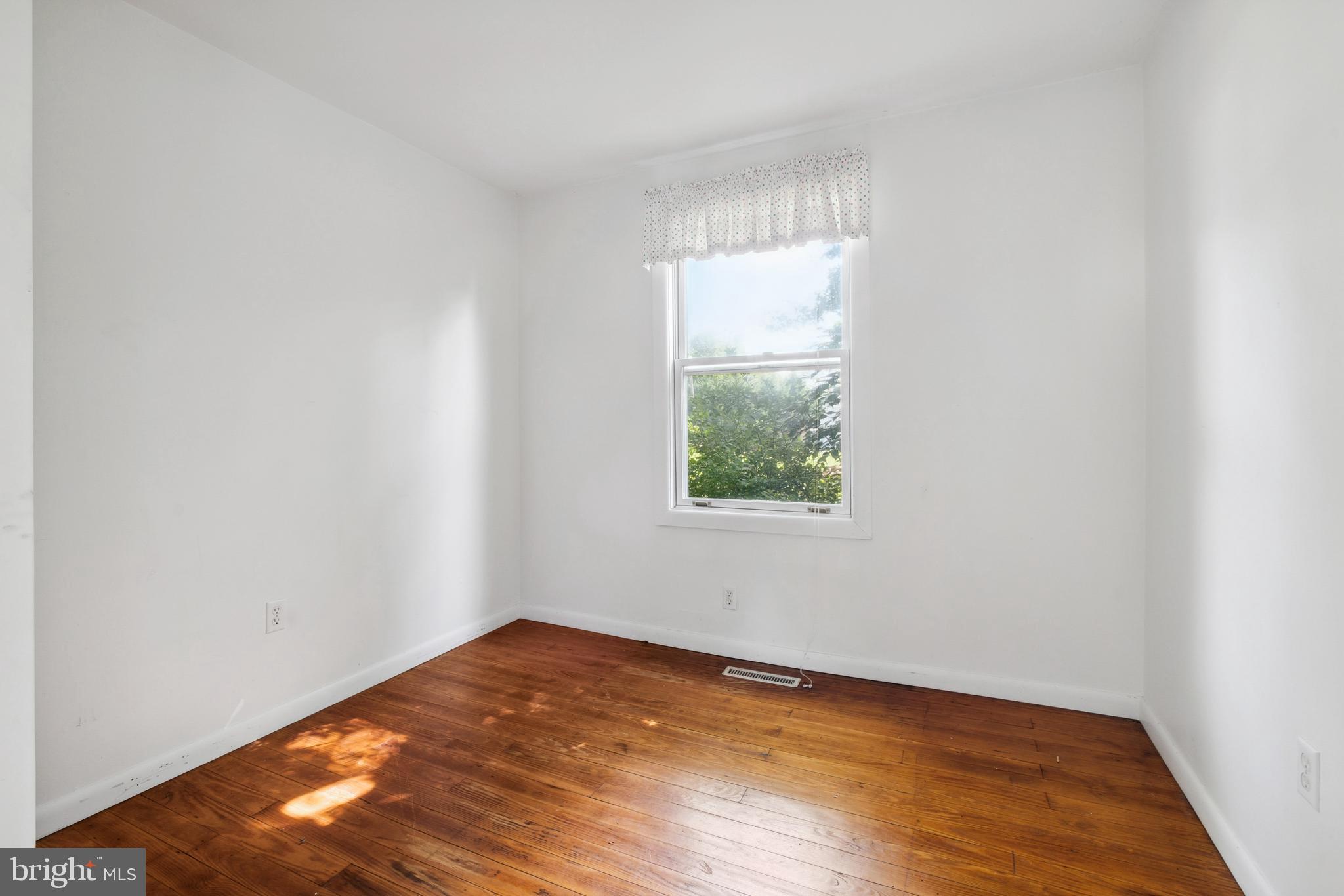 KENTMORE PARK - Residential