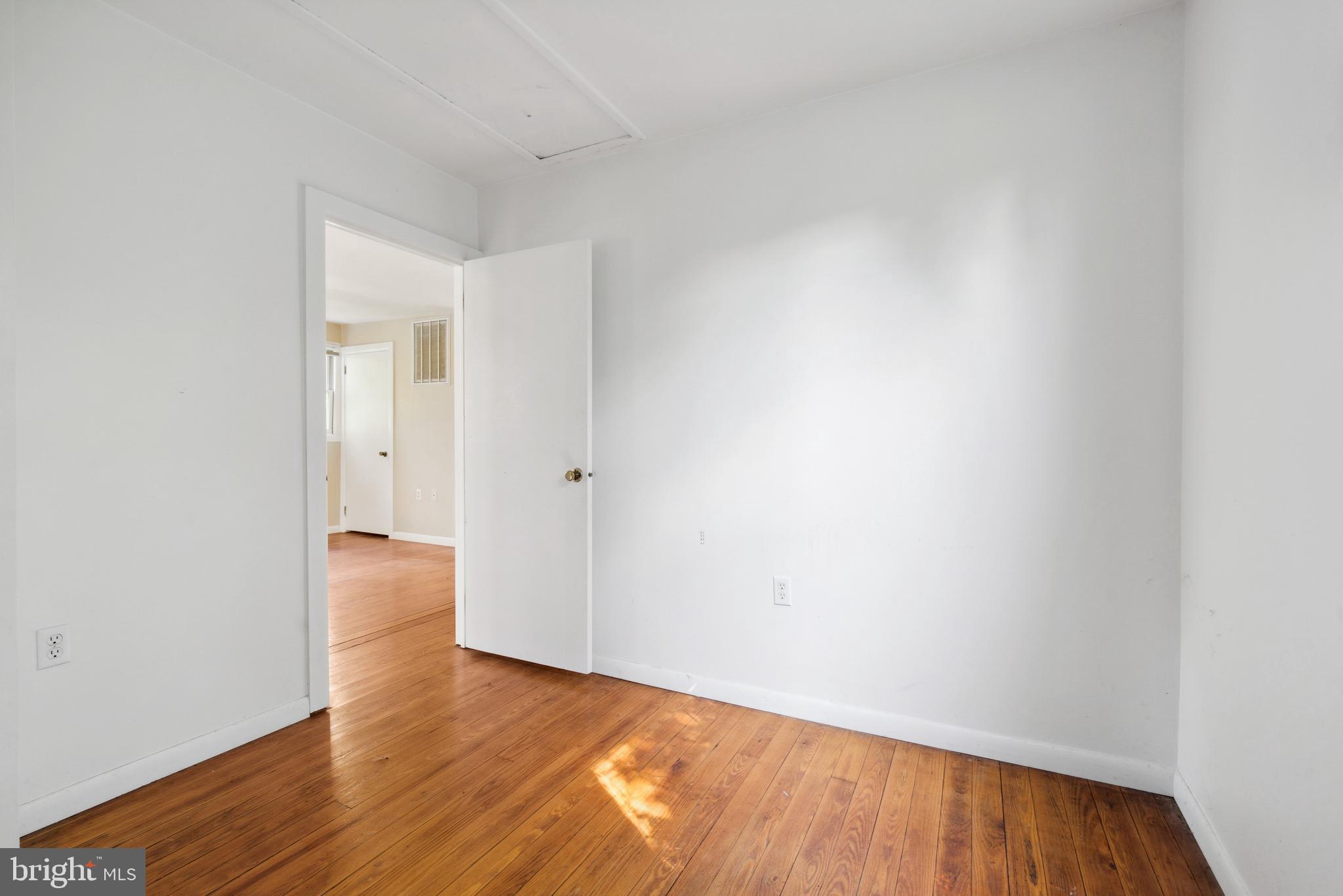 KENTMORE PARK - Residential