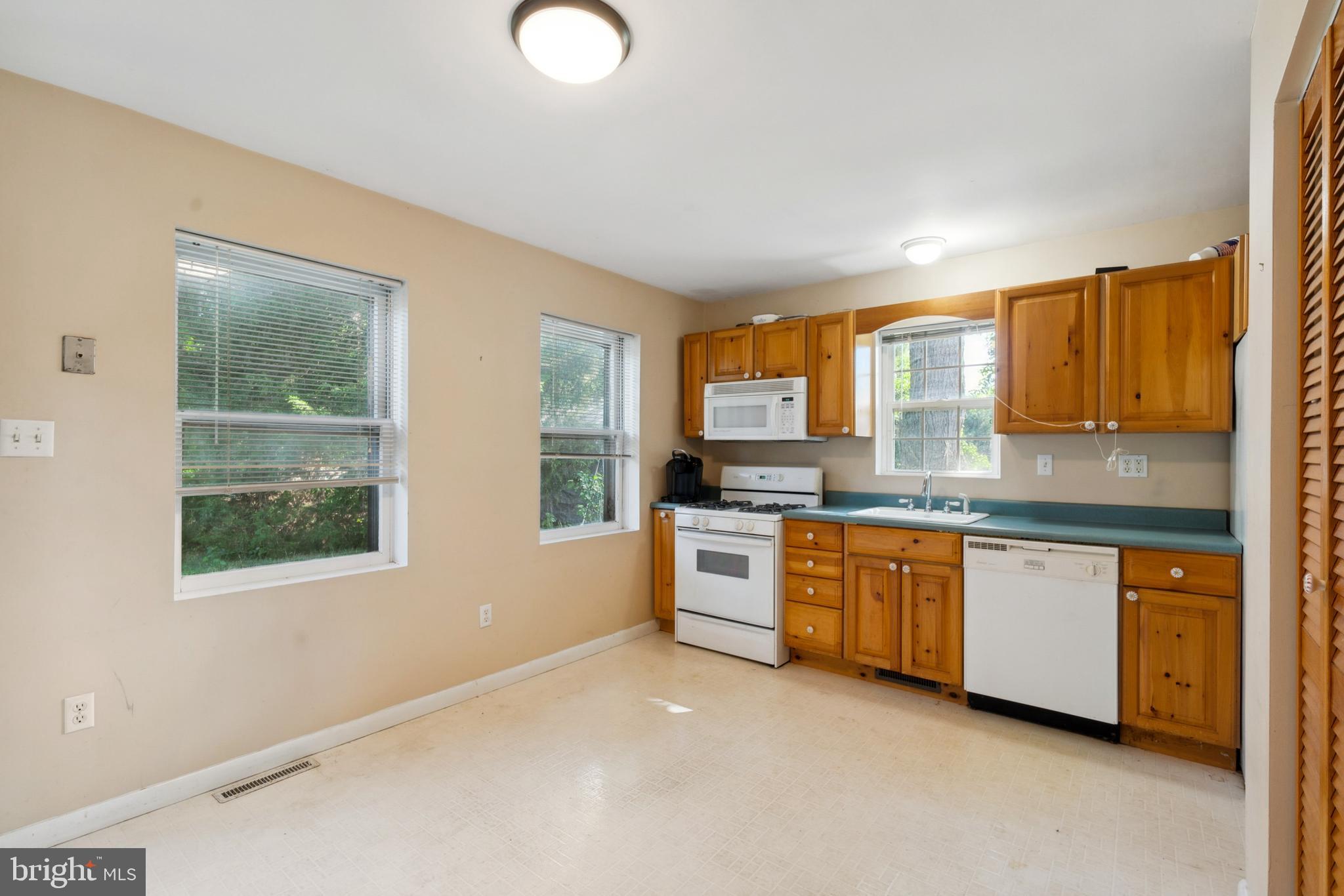 KENTMORE PARK - Residential