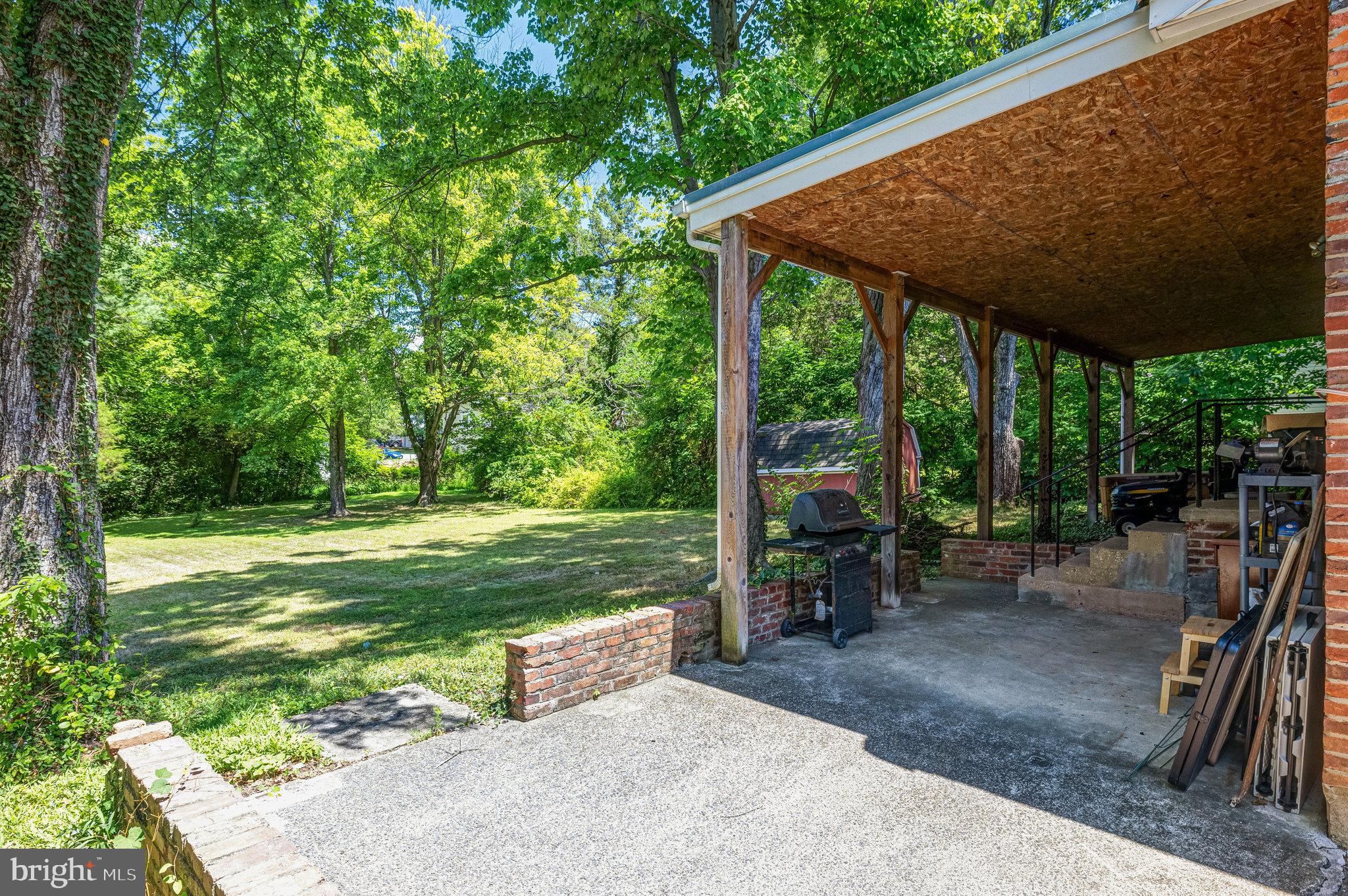 BALLOU - Residential