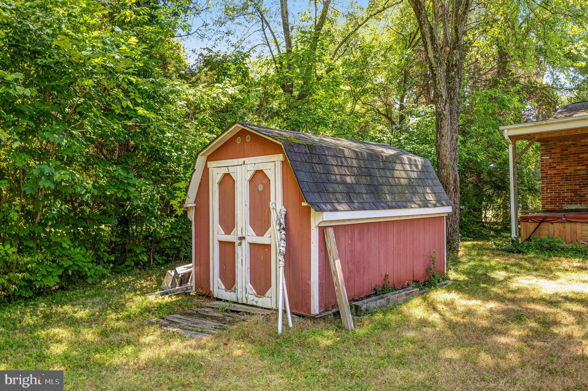 BALLOU - Residential