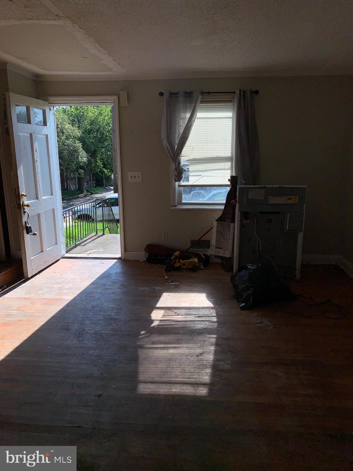 RADNOR WINSTON - Residential