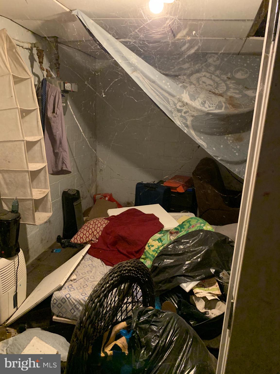 RADNOR WINSTON - Residential