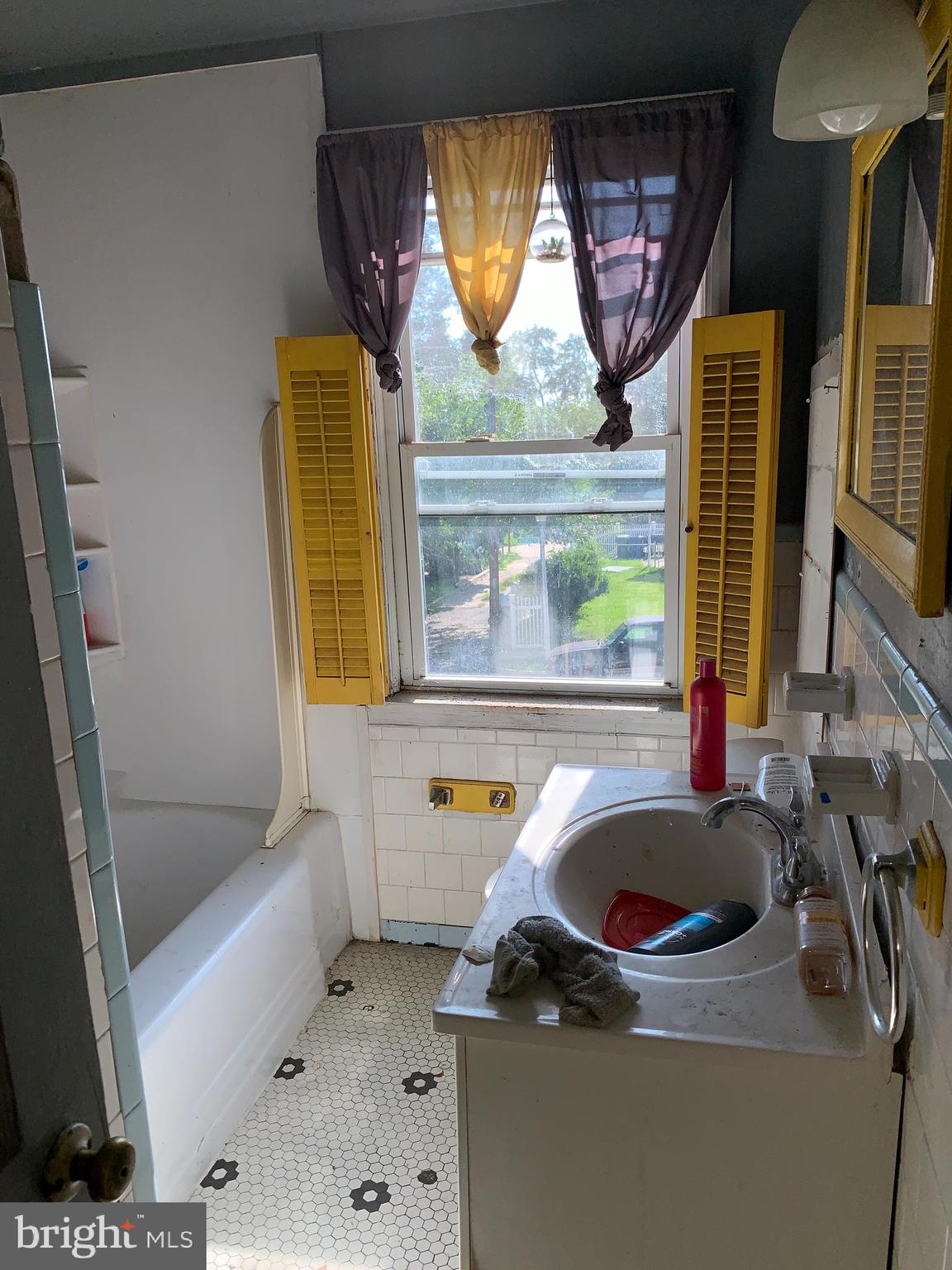 RADNOR WINSTON - Residential