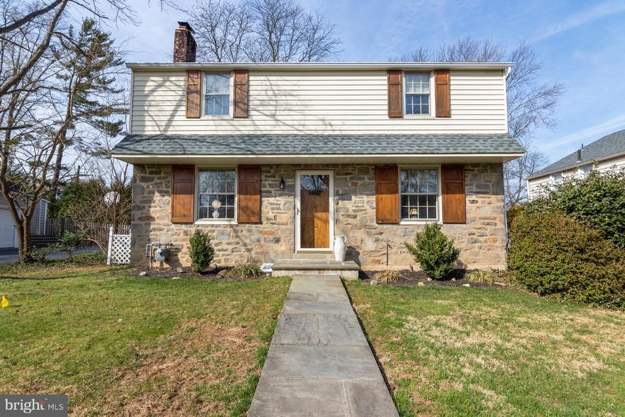 Super home in Chesney Downs, New Roof (2019) Handsome hardwood floors, beautiful fireplace, an it sits on one of the best streets in all of Springfield Township! This home is a blank canvas, that has been loved dearly. Sincerely the one you have been waiting to see!