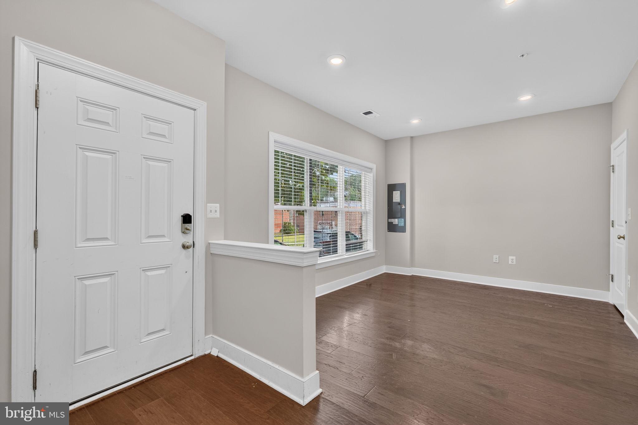 4713 CHEROKEE STREET