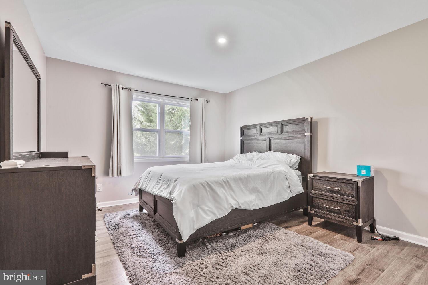 EDGEWATER VILLAGE - Residential