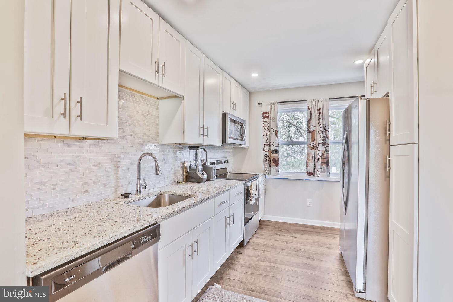 EDGEWATER VILLAGE - Residential