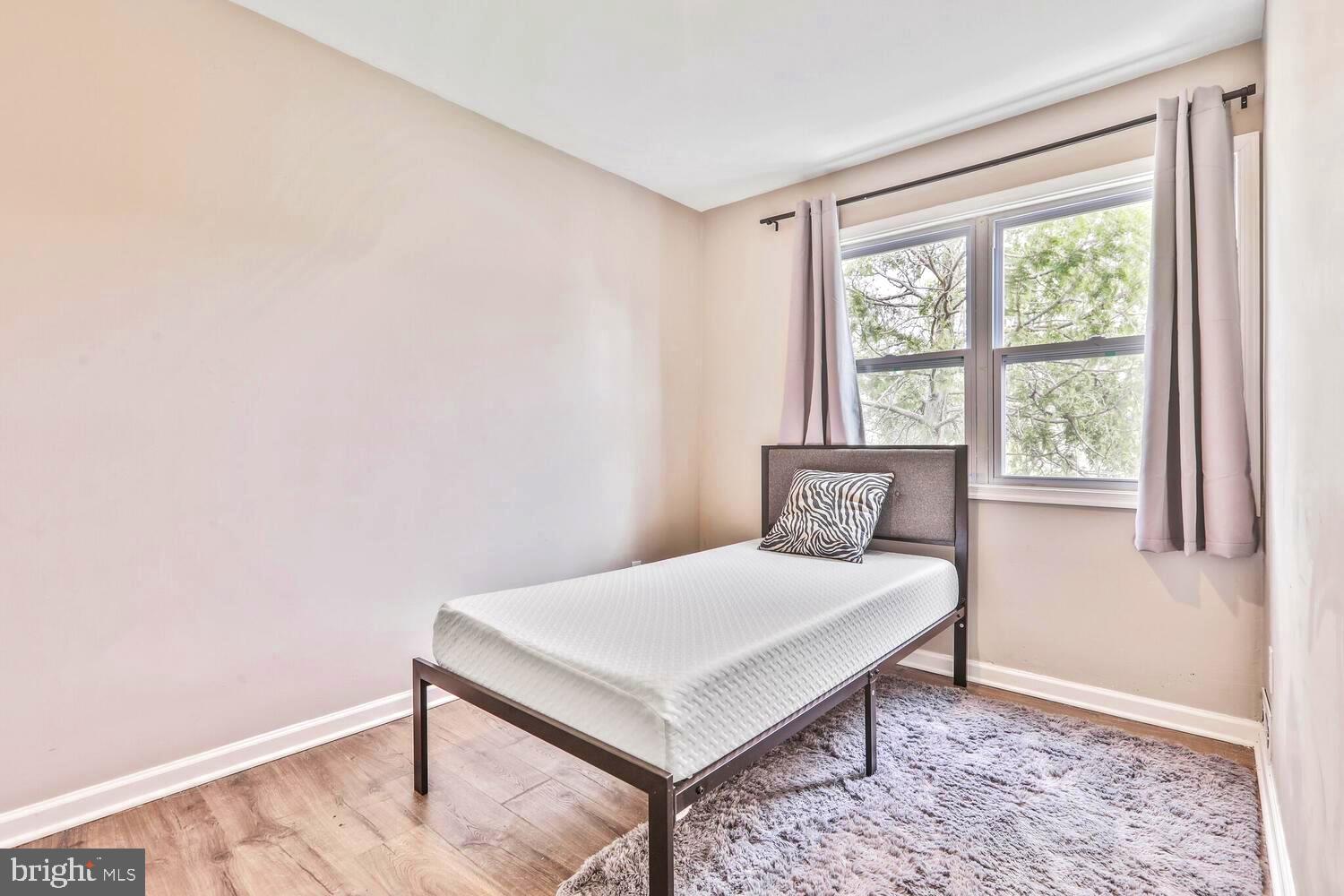 EDGEWATER VILLAGE - Residential