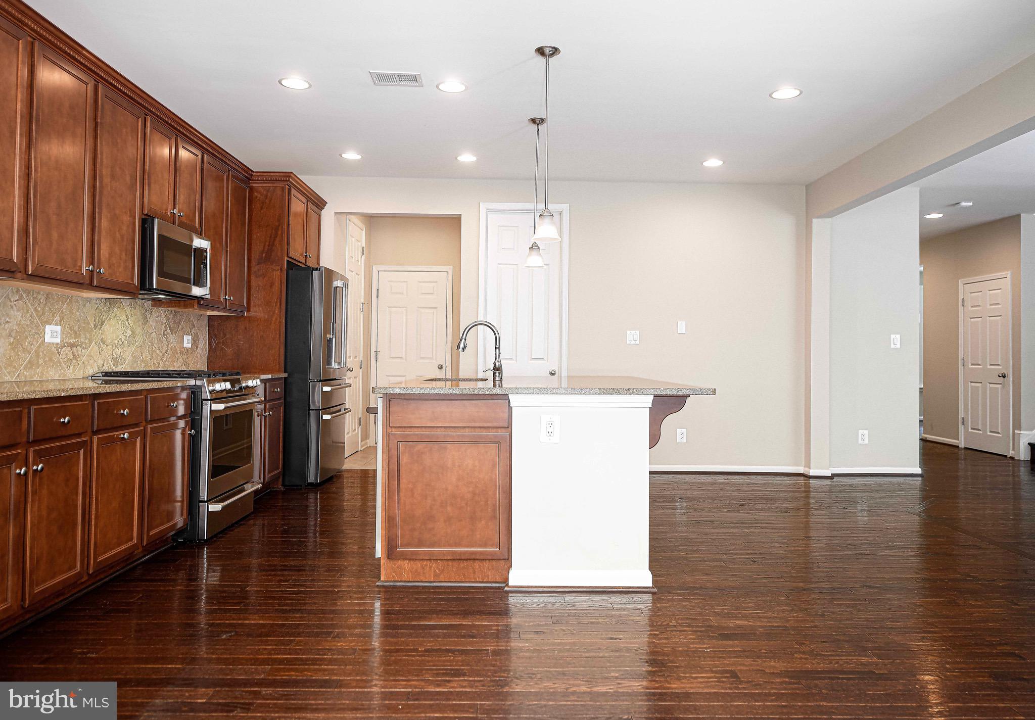 BLAKES LEGACY - Residential