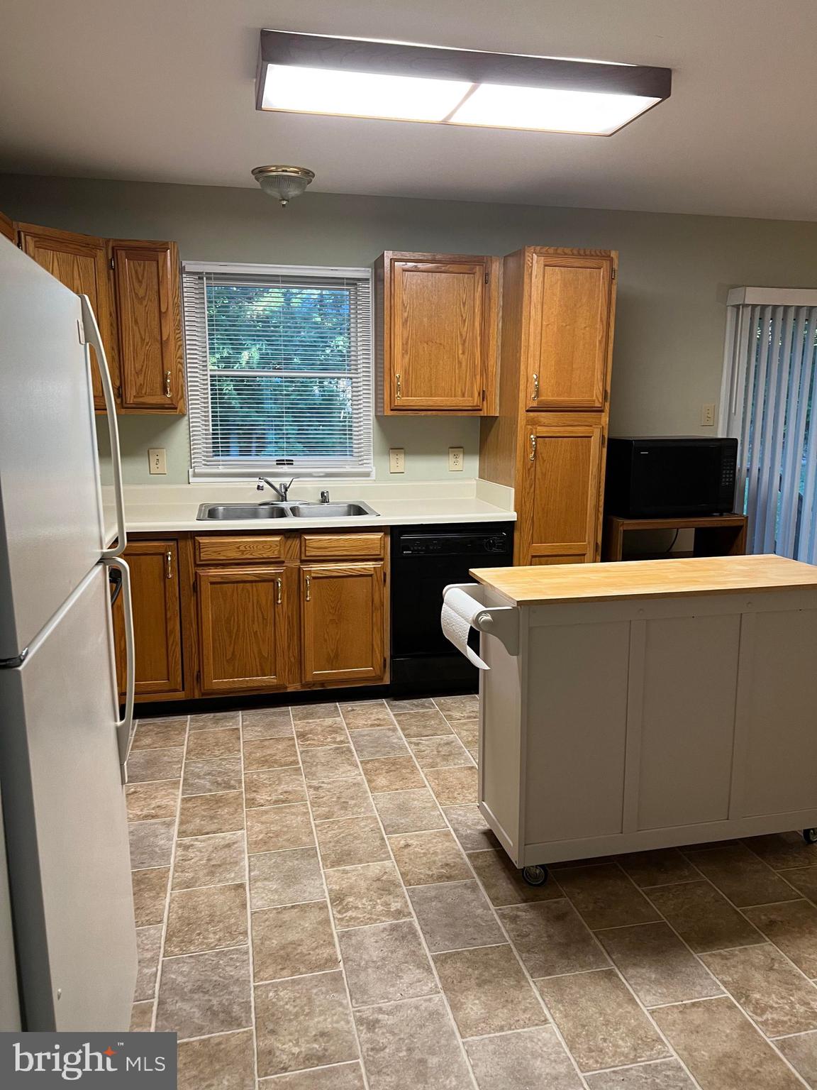 LAKE OF THE WOODS - Residential Lease