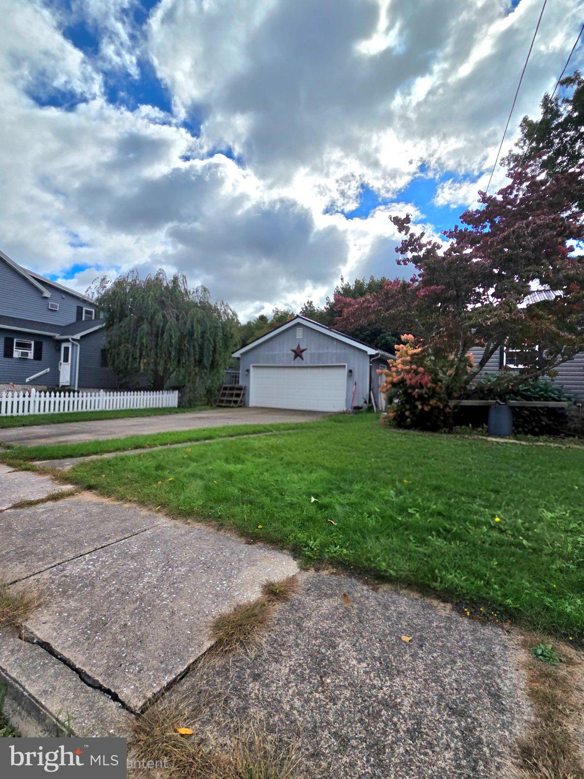 320 S 2ND STREET