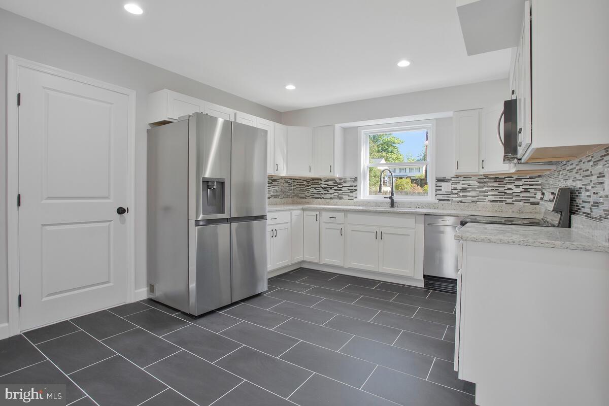 MAGNOLIA SPRINGS - Residential