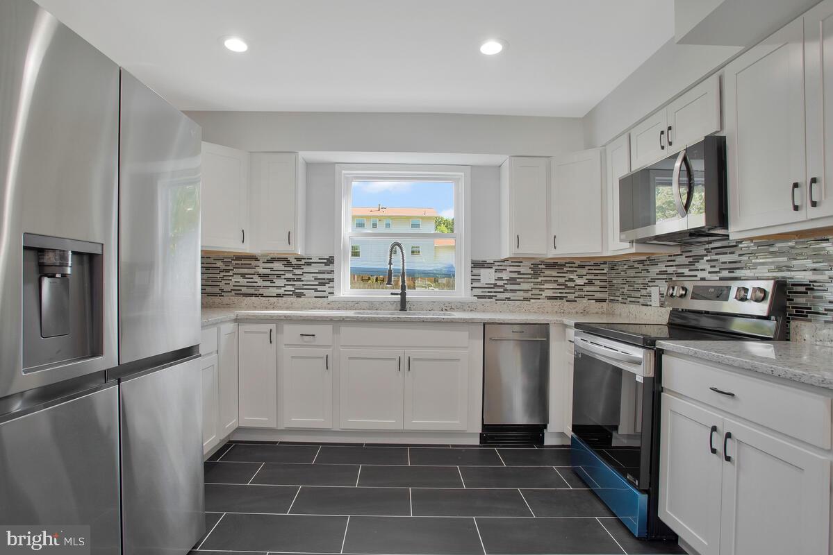 MAGNOLIA SPRINGS - Residential