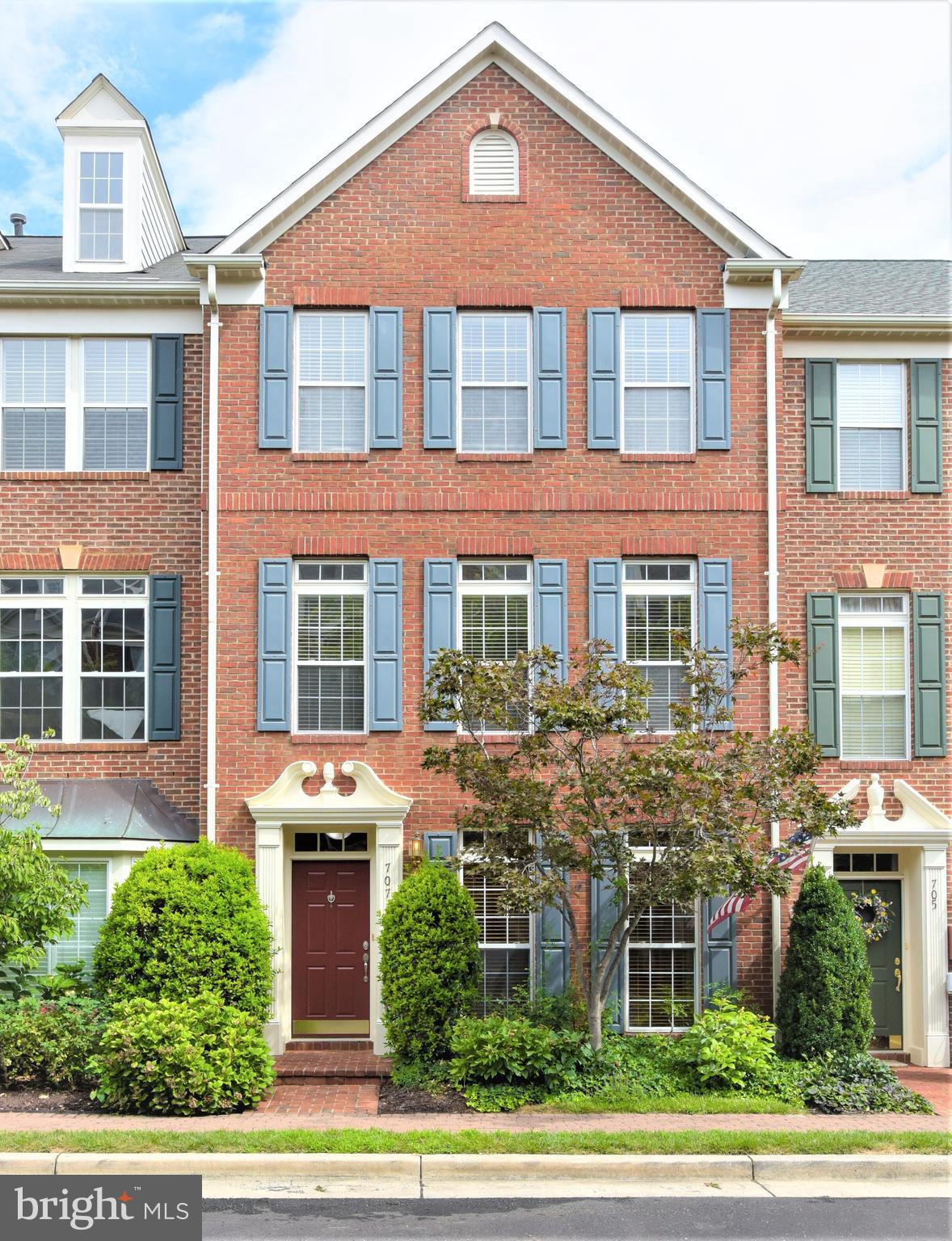 OLD TOWN GREENS - Residential