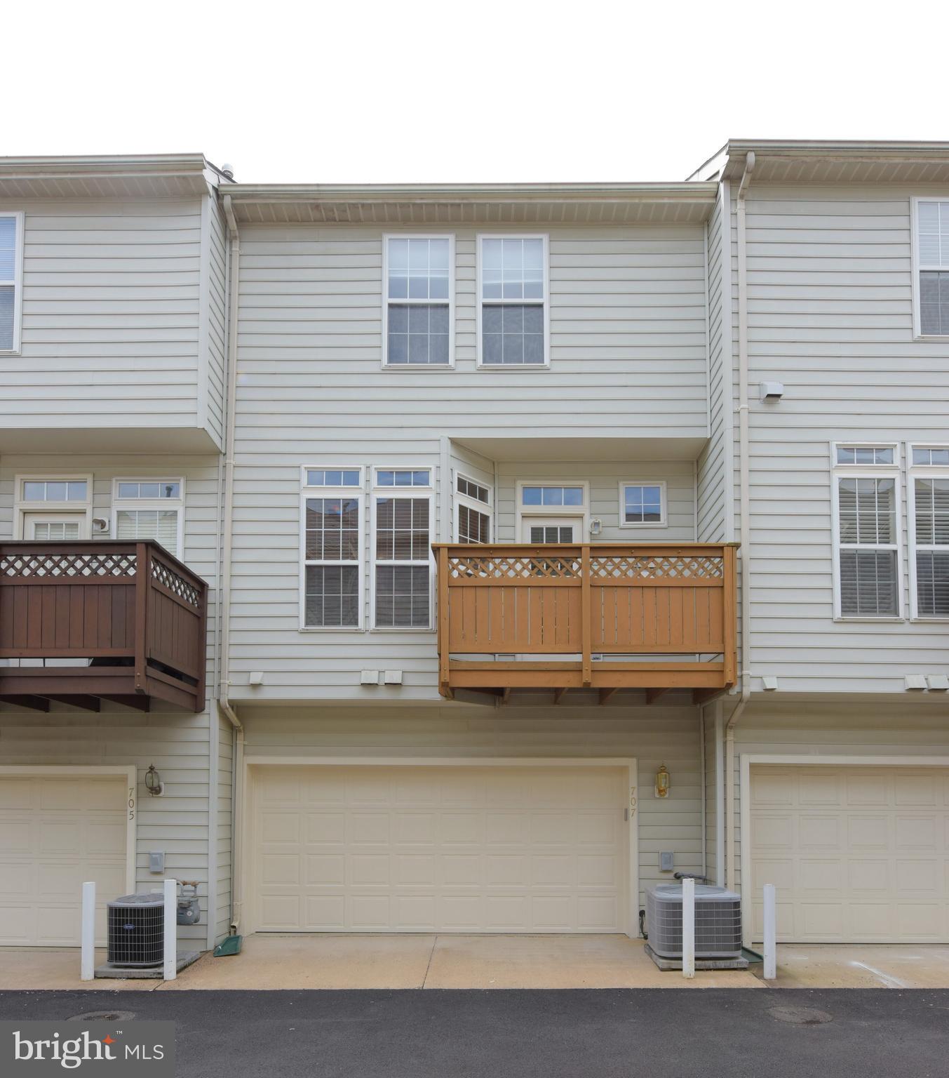 OLD TOWN GREENS - Residential