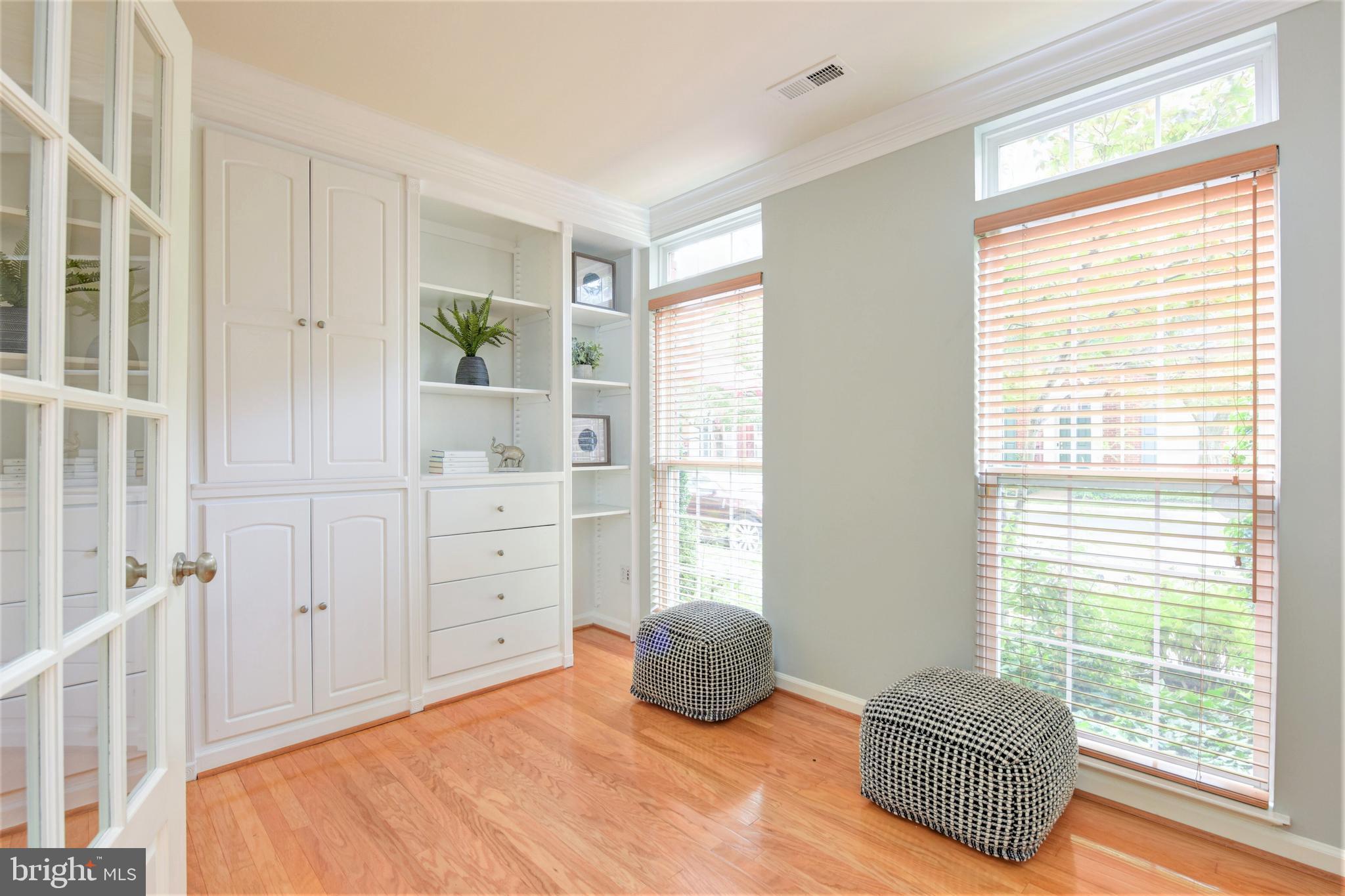 OLD TOWN GREENS - Residential