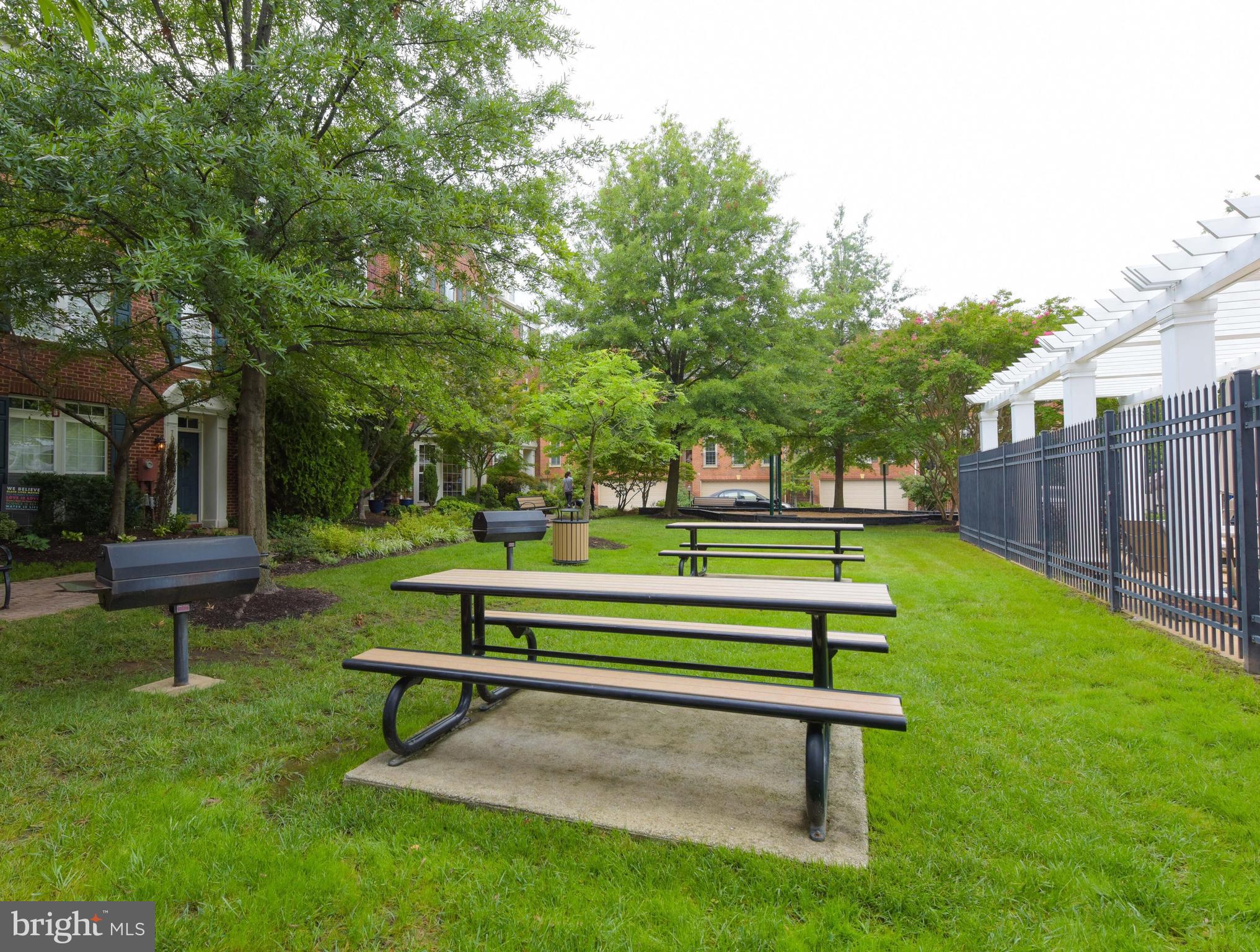 OLD TOWN GREENS - Residential