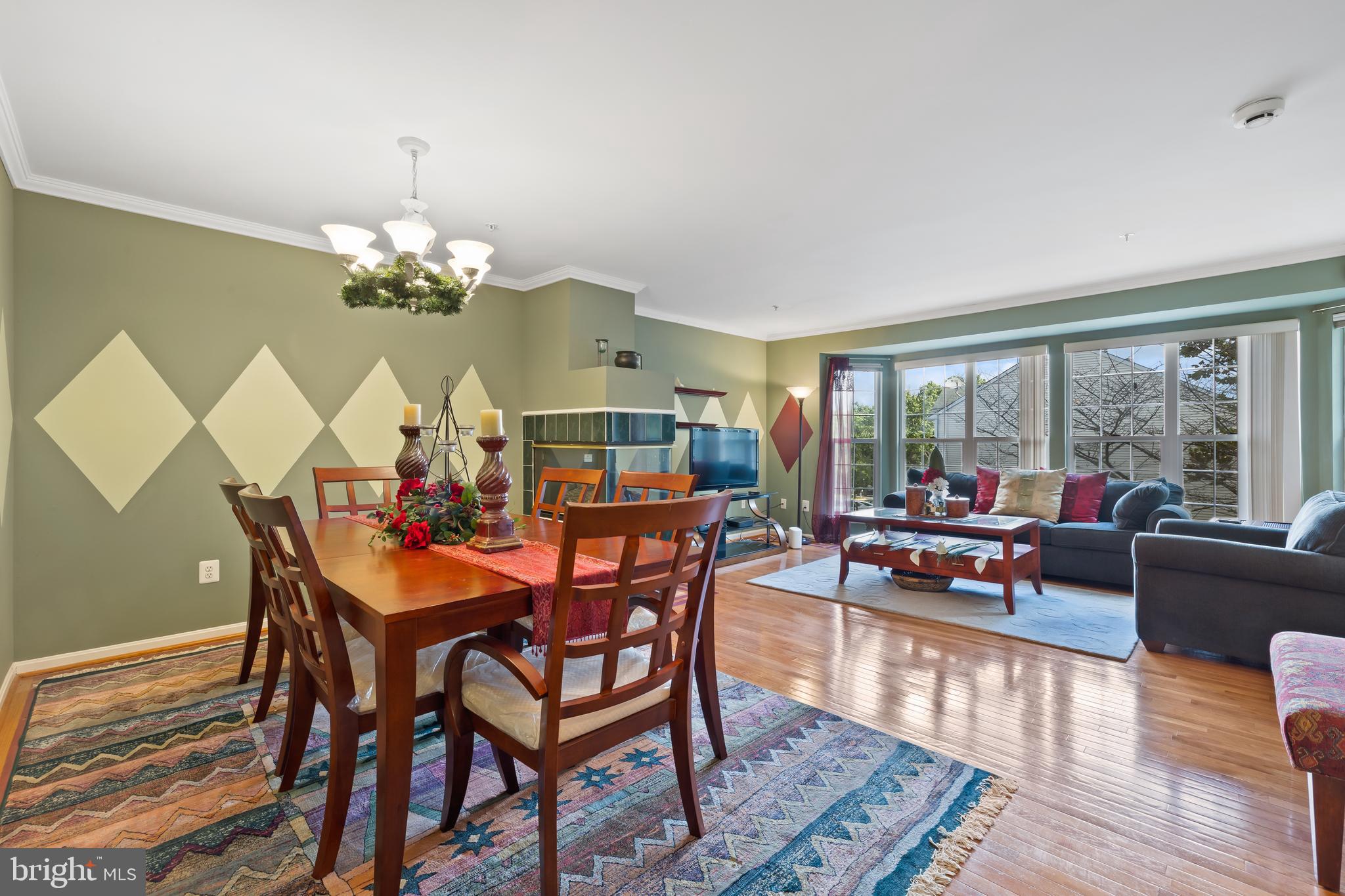 SOUTH HAMPTON - Residential