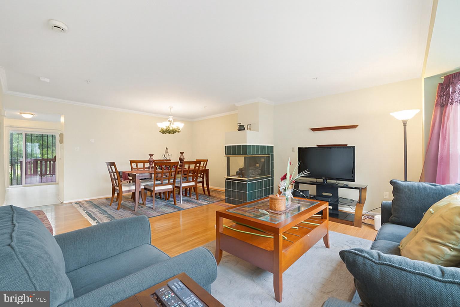 SOUTH HAMPTON - Residential