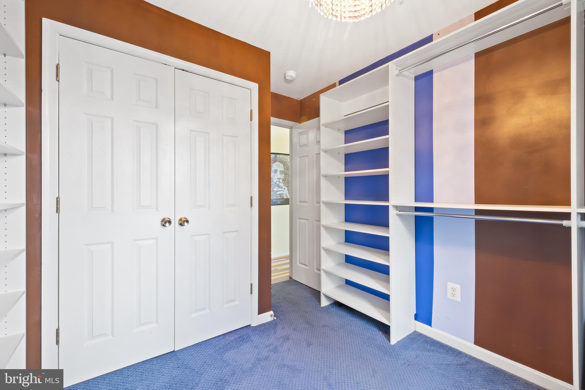 SOUTH HAMPTON - Residential