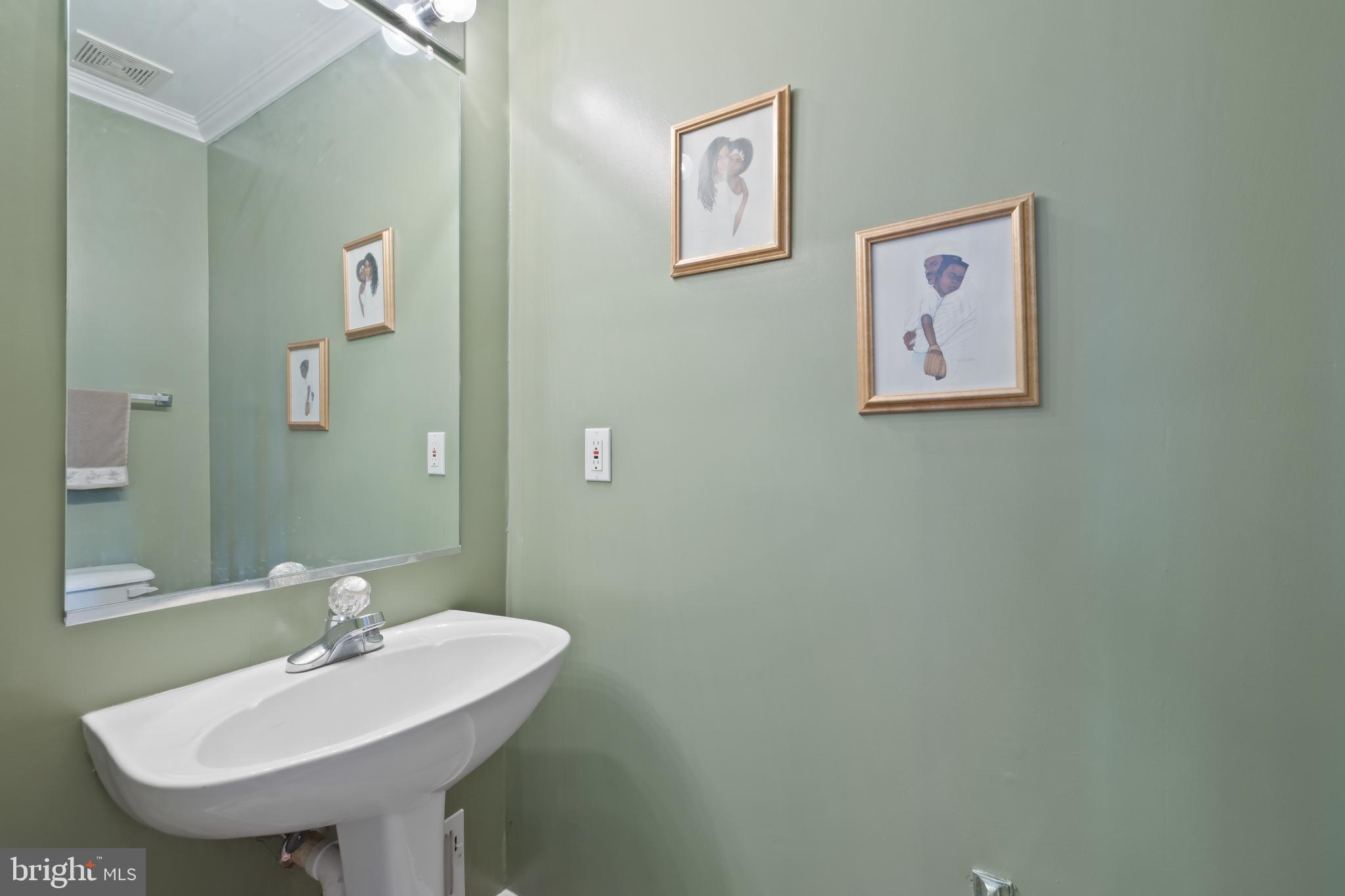 SOUTH HAMPTON - Residential