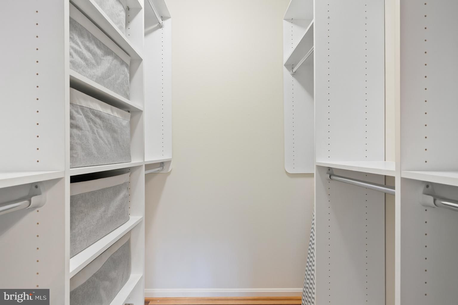 SOUTH HAMPTON - Residential