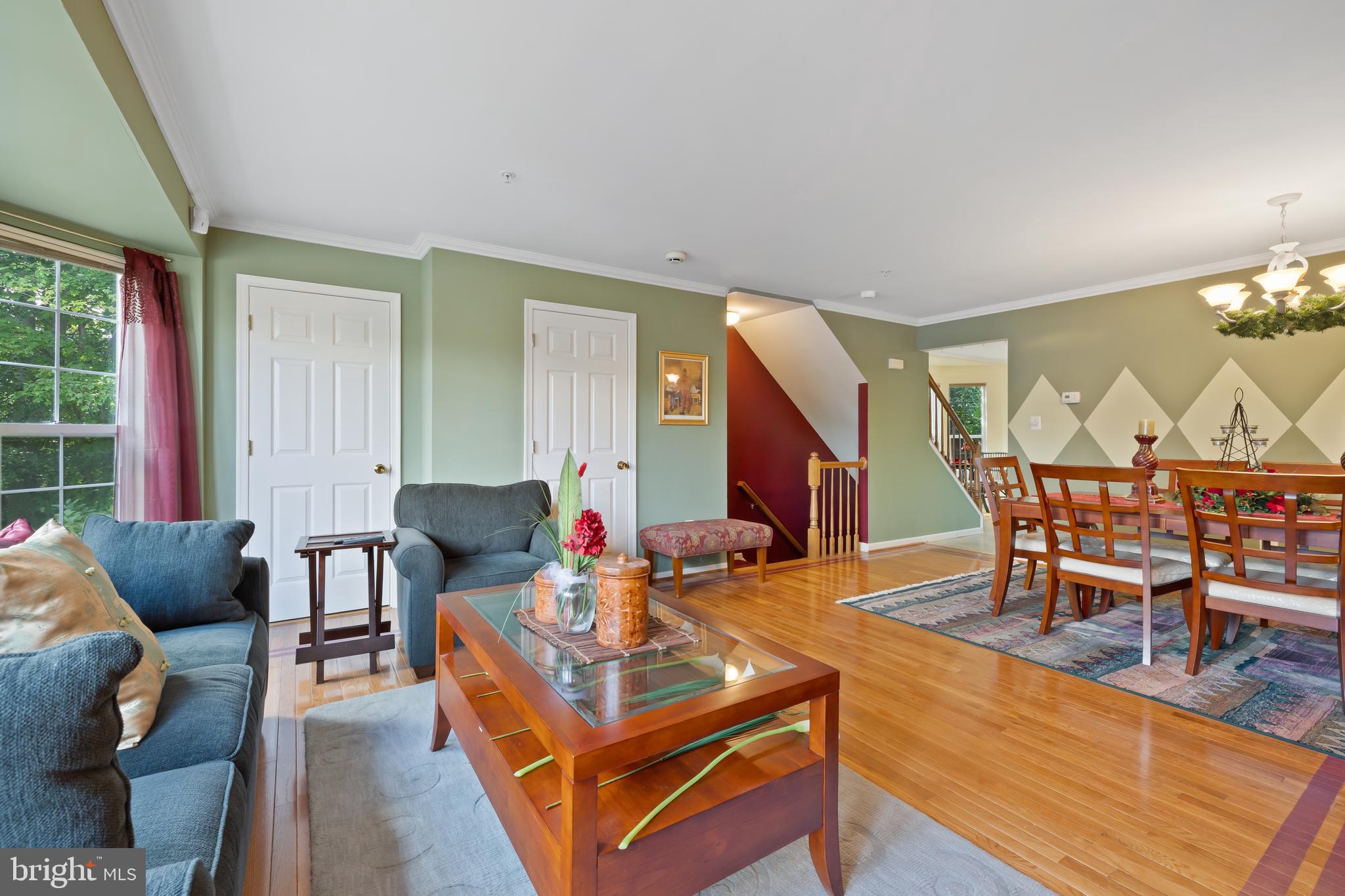 SOUTH HAMPTON - Residential