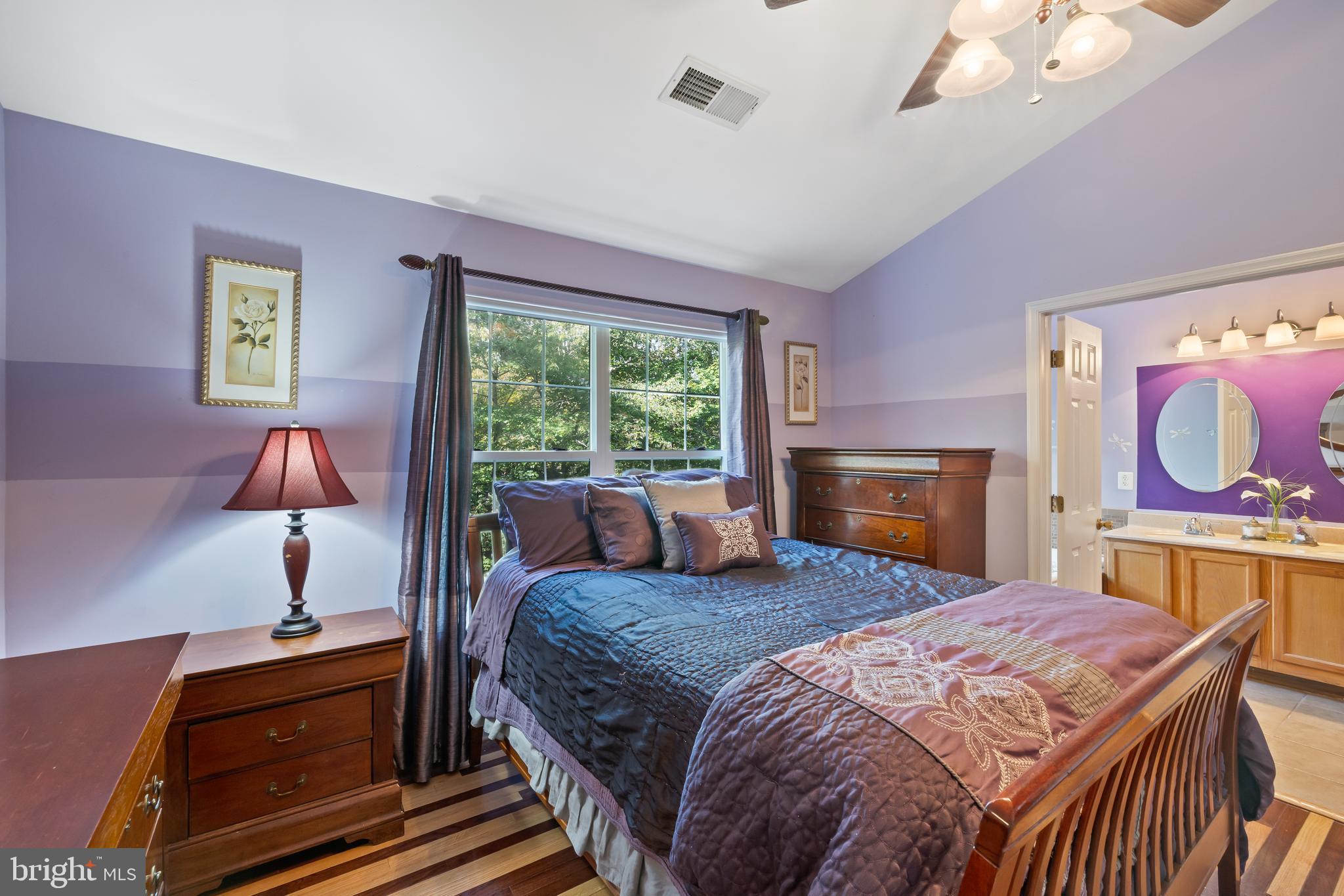 SOUTH HAMPTON - Residential