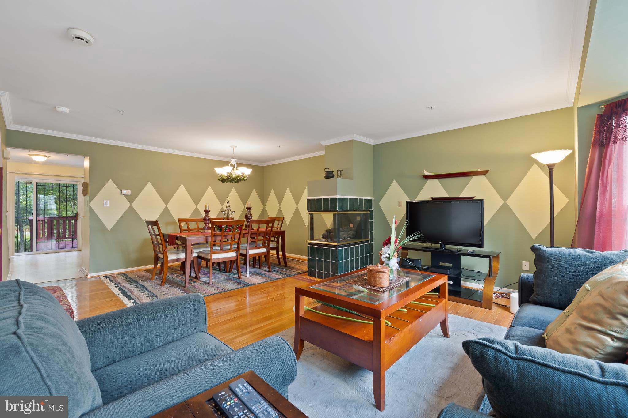 SOUTH HAMPTON - Residential