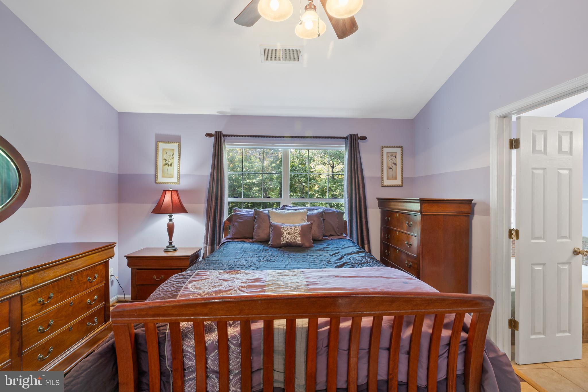 SOUTH HAMPTON - Residential