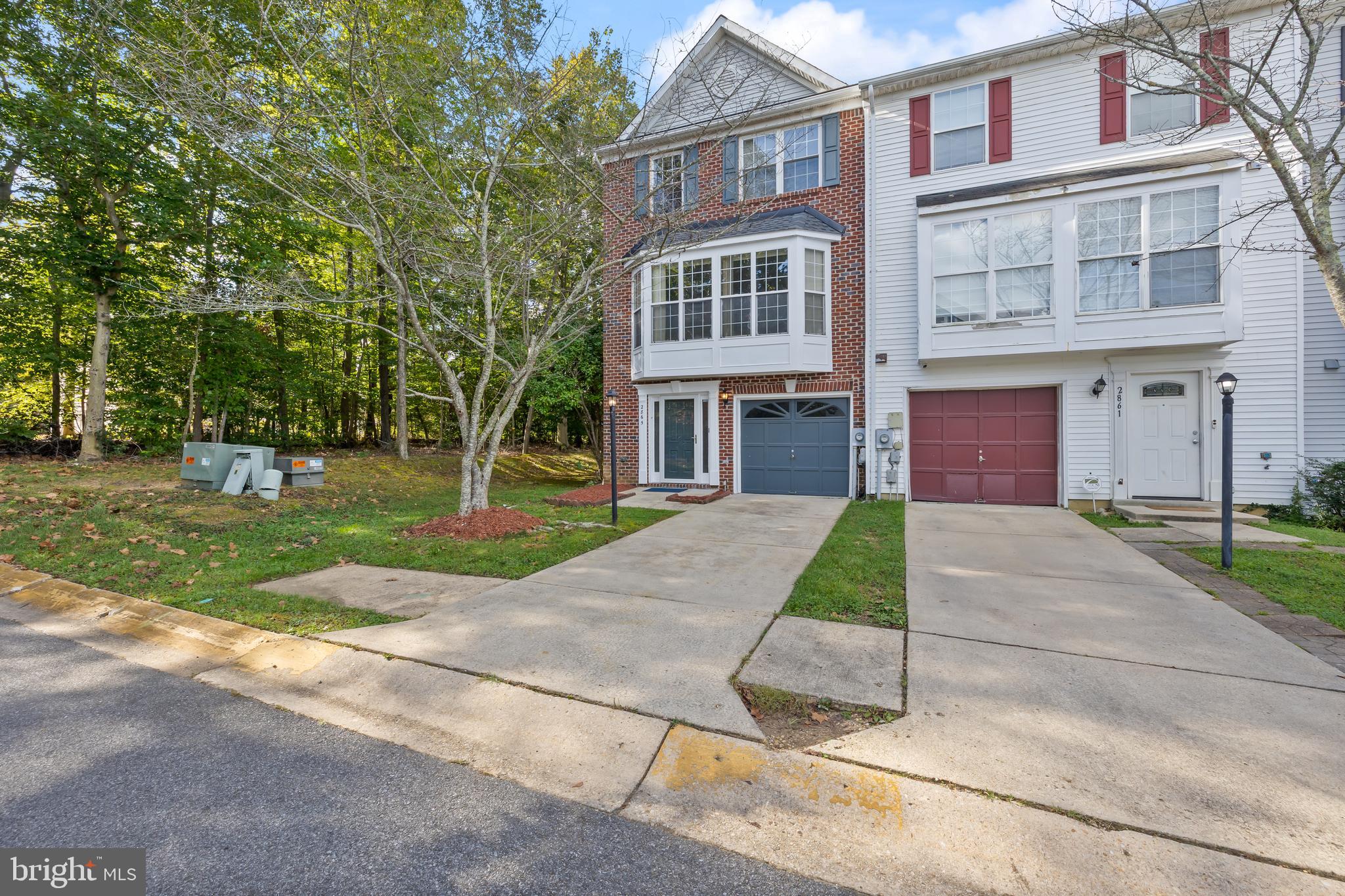 SOUTH HAMPTON - Residential