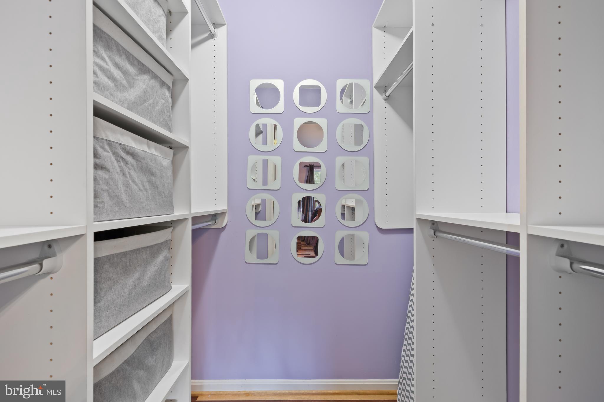 SOUTH HAMPTON - Residential