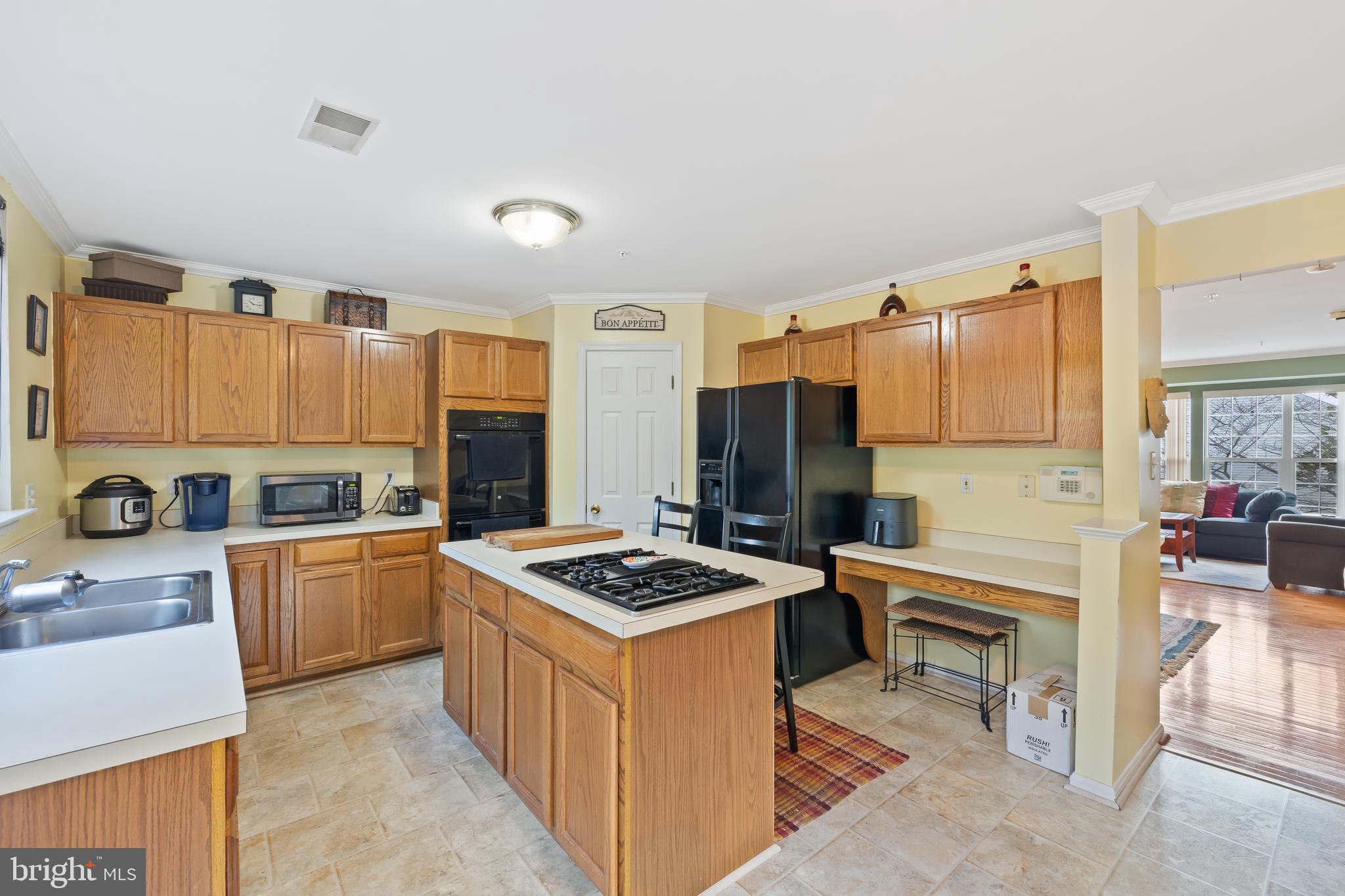 SOUTH HAMPTON - Residential