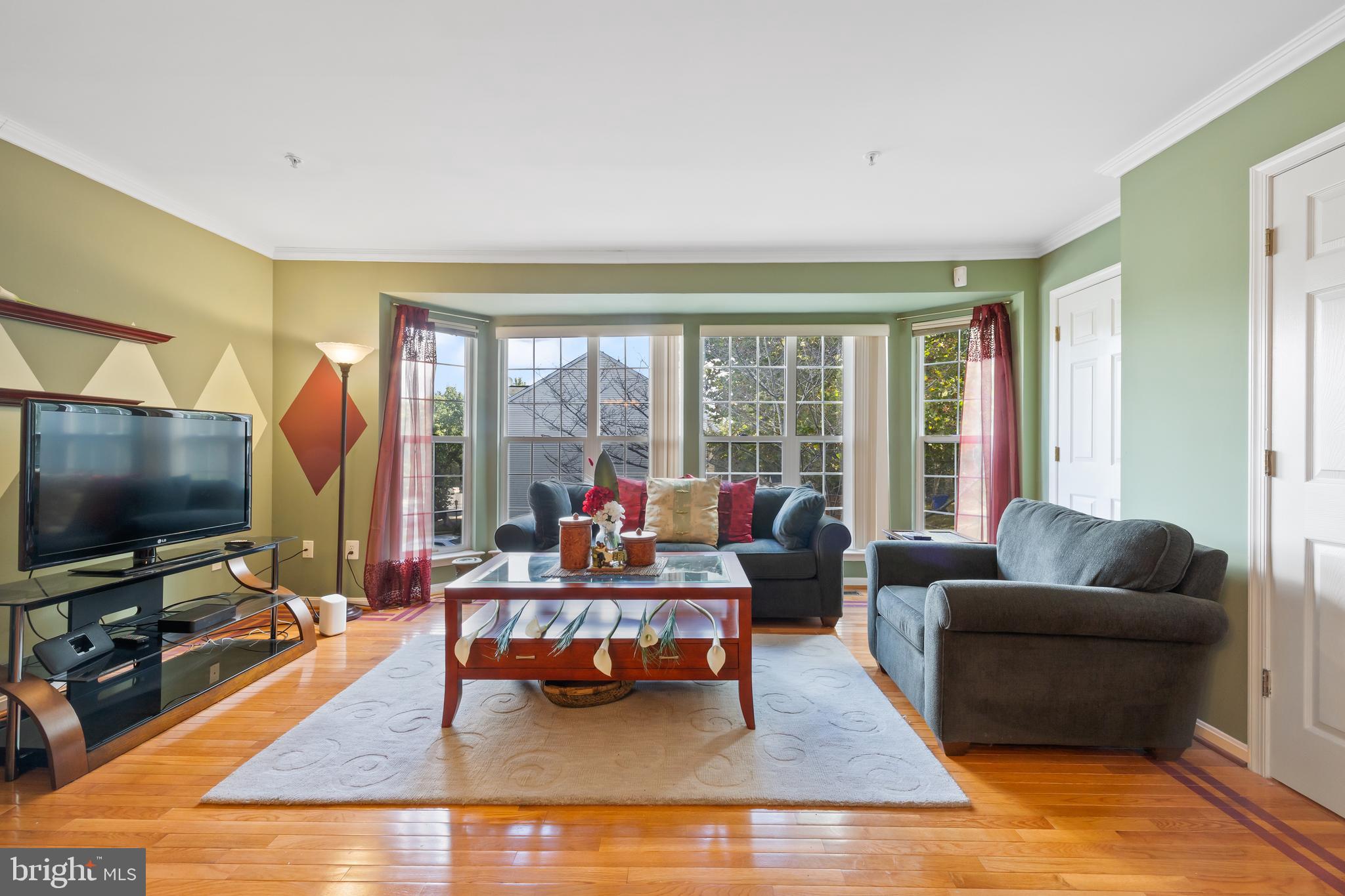 SOUTH HAMPTON - Residential