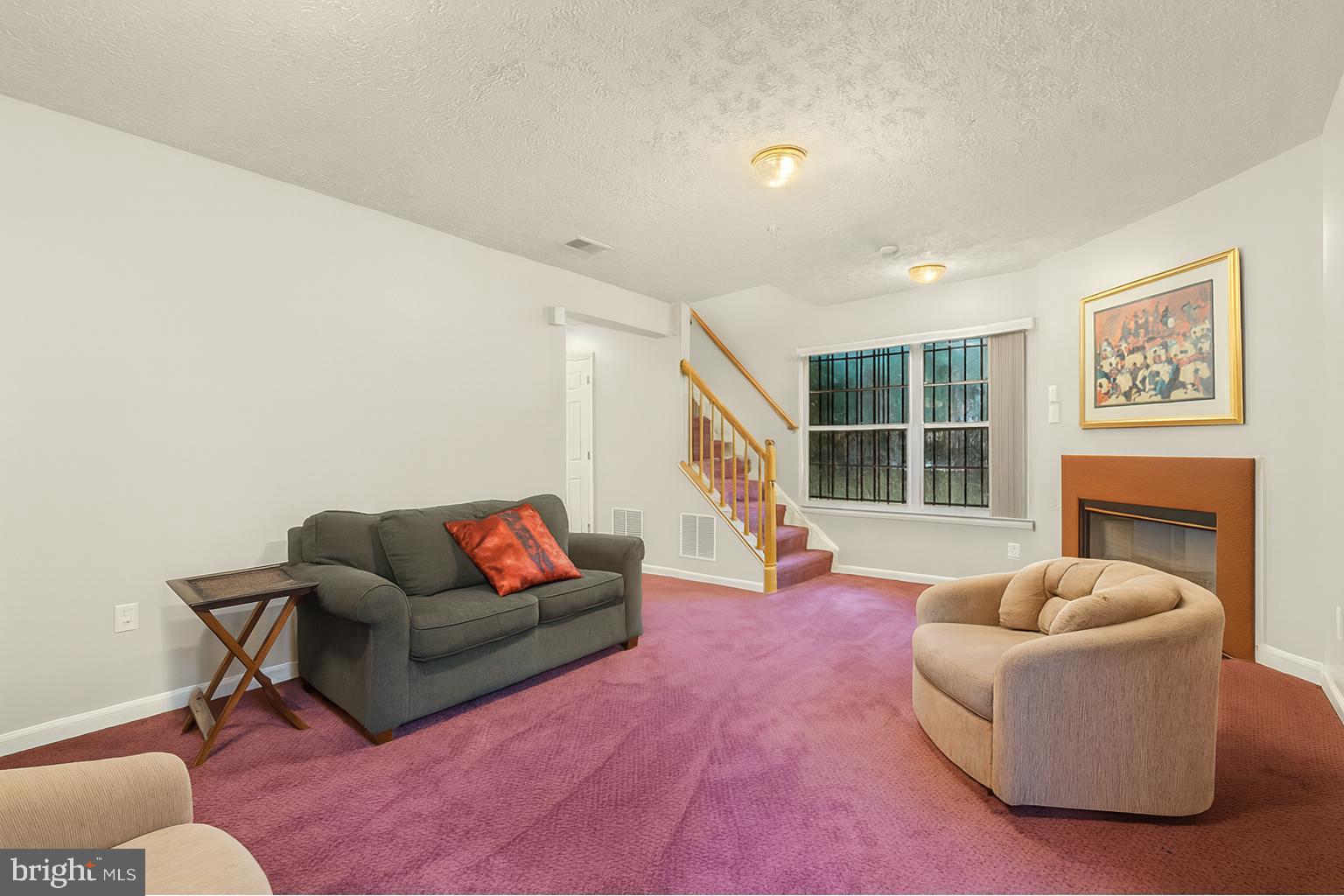 2865 WATERS EDGE COURT