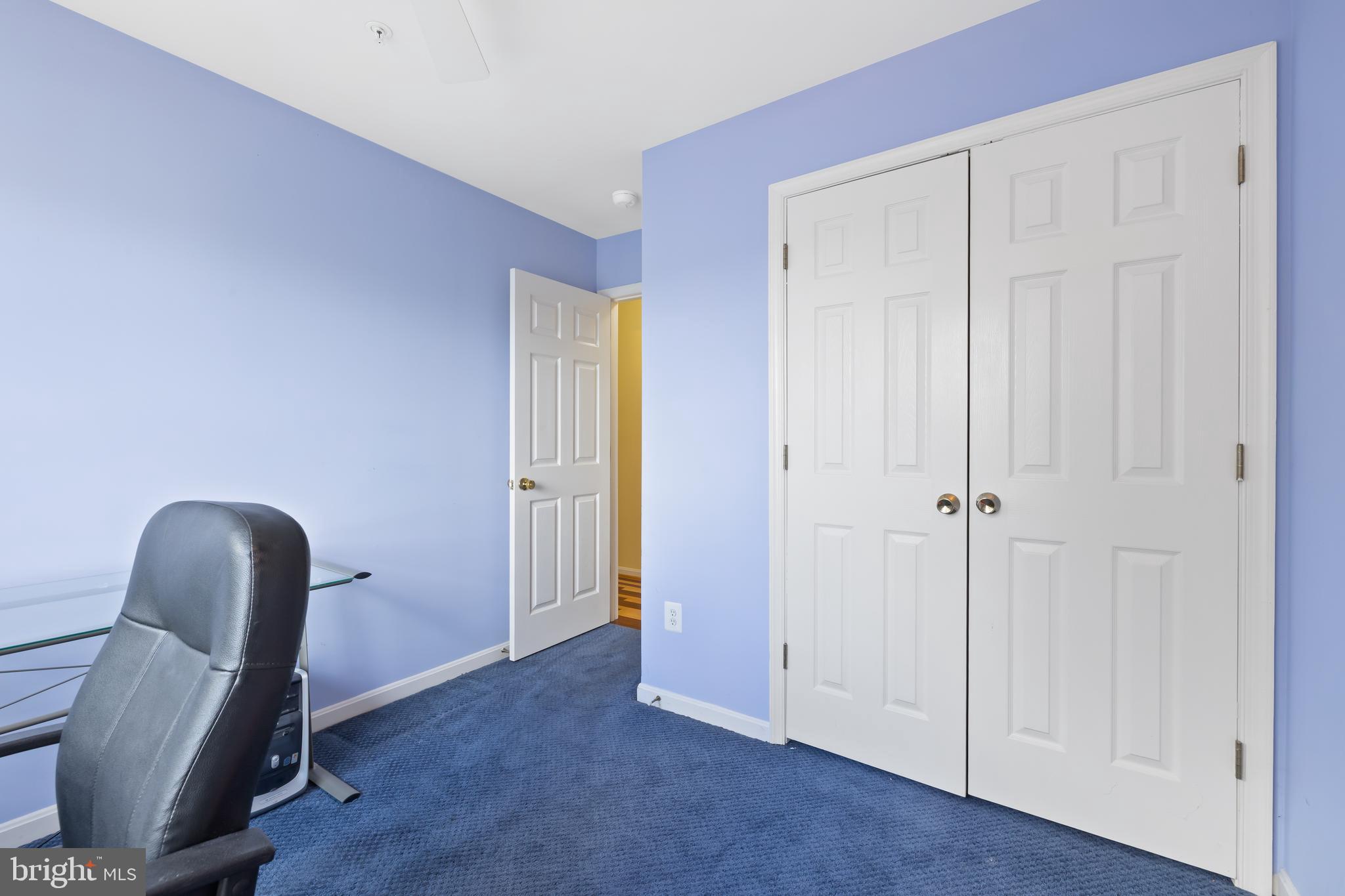 SOUTH HAMPTON - Residential