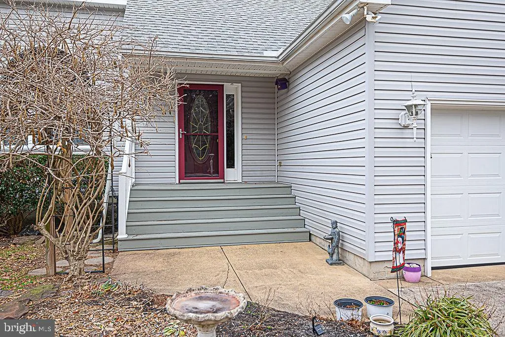 Ocean Pines, Maryland 21811, United States, 3 Bedrooms Bedrooms, ,3 BathroomsBathrooms,Residential,Contingent,16512