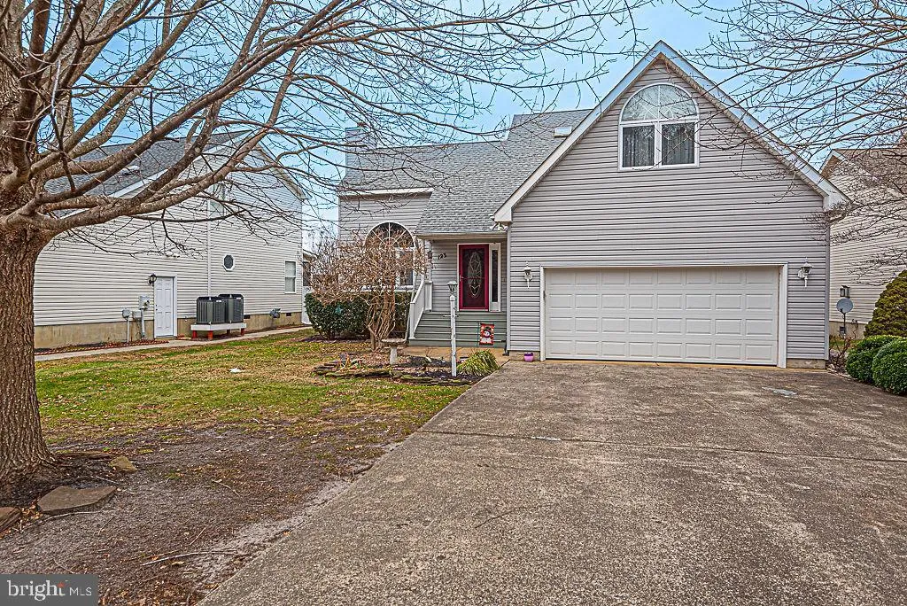 Ocean Pines, Maryland 21811, United States, 3 Bedrooms Bedrooms, ,3 BathroomsBathrooms,Residential,Contingent,16512