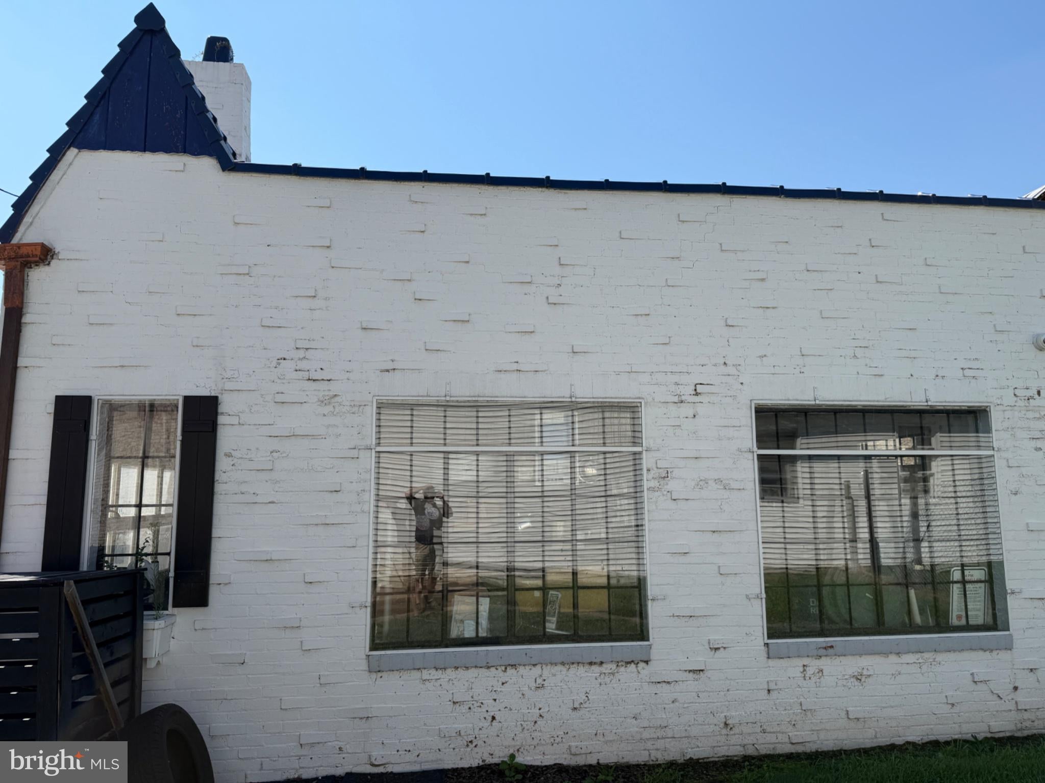 6023 MAIN STREET
